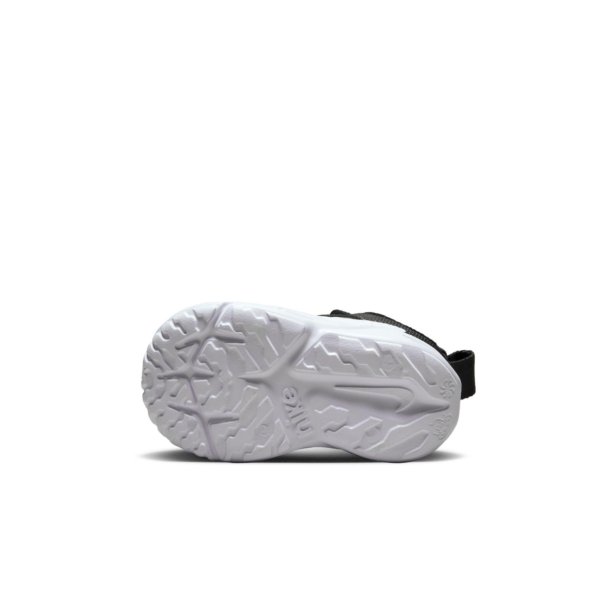 Nike Star Runner 4 Toddler Boys' "Black/White" Shoe