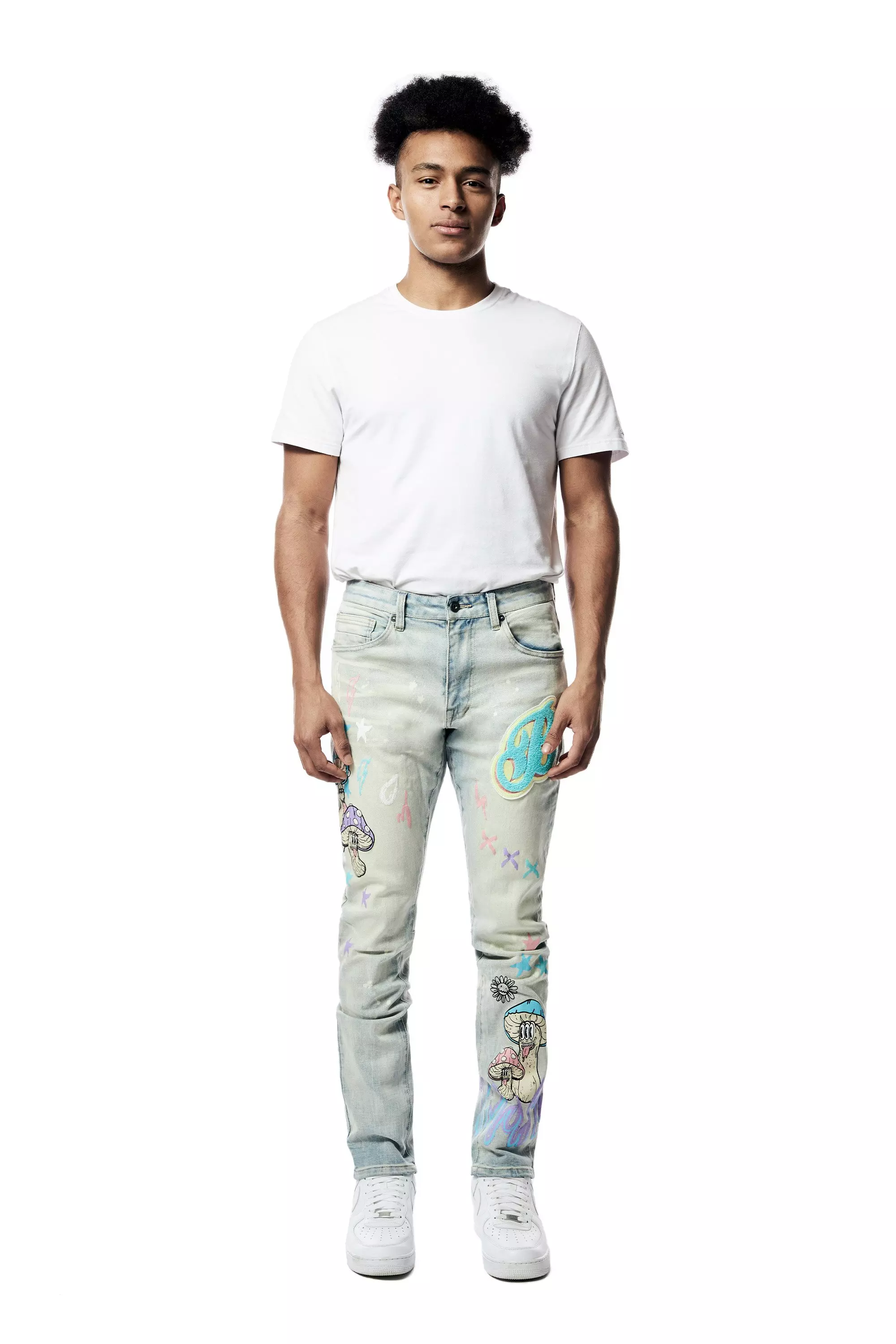Smoke Rise Men's Slim Fit Light Wash Chenille Patch Doodle Denim Jeans - BLUE