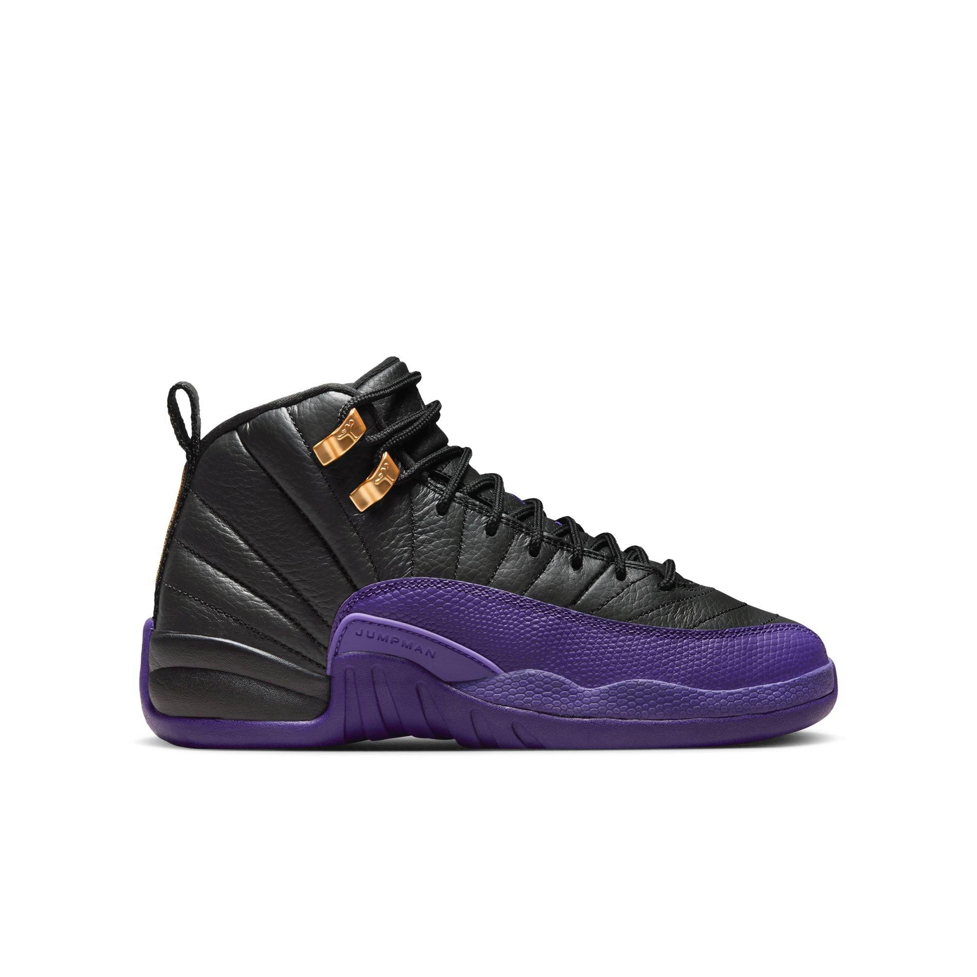 Jordan 12 all black grade school hotsell