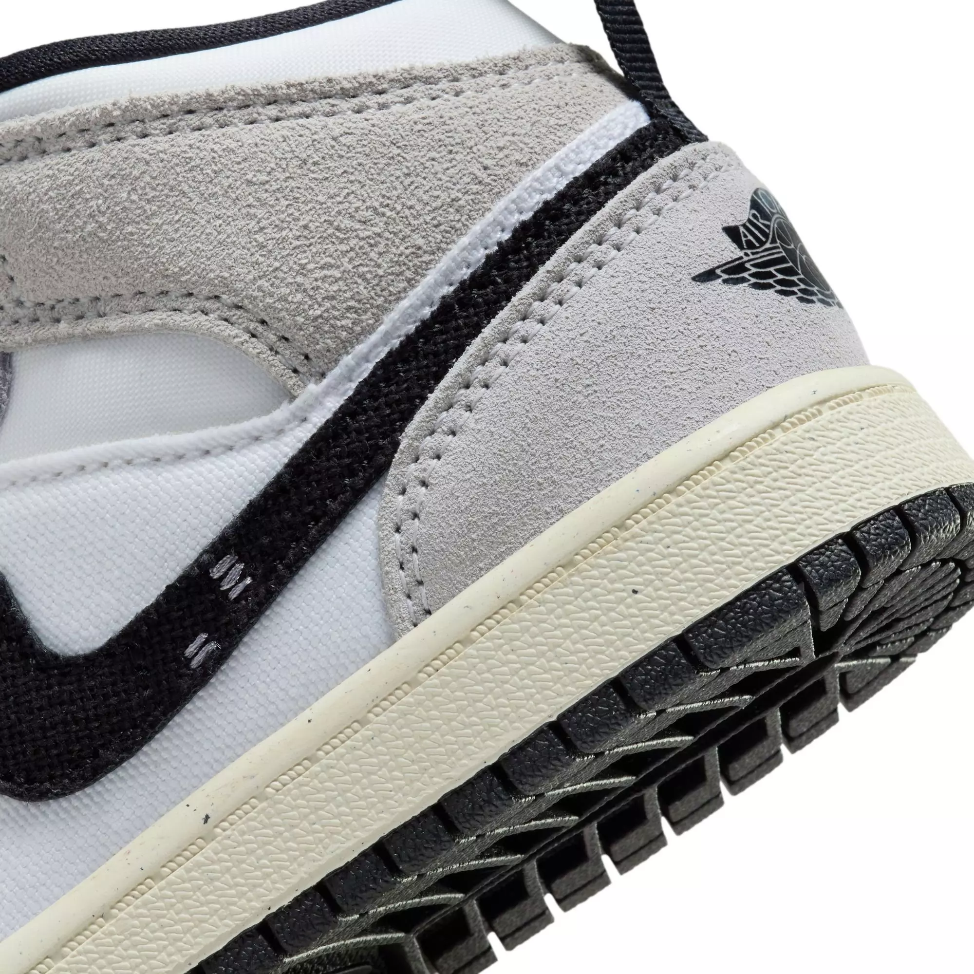 Jordan 1 Mid SE "Cement Grey/Black/White/Tech Grey" Preschool Boys' Shoe - GREY/BLACK/WHITE