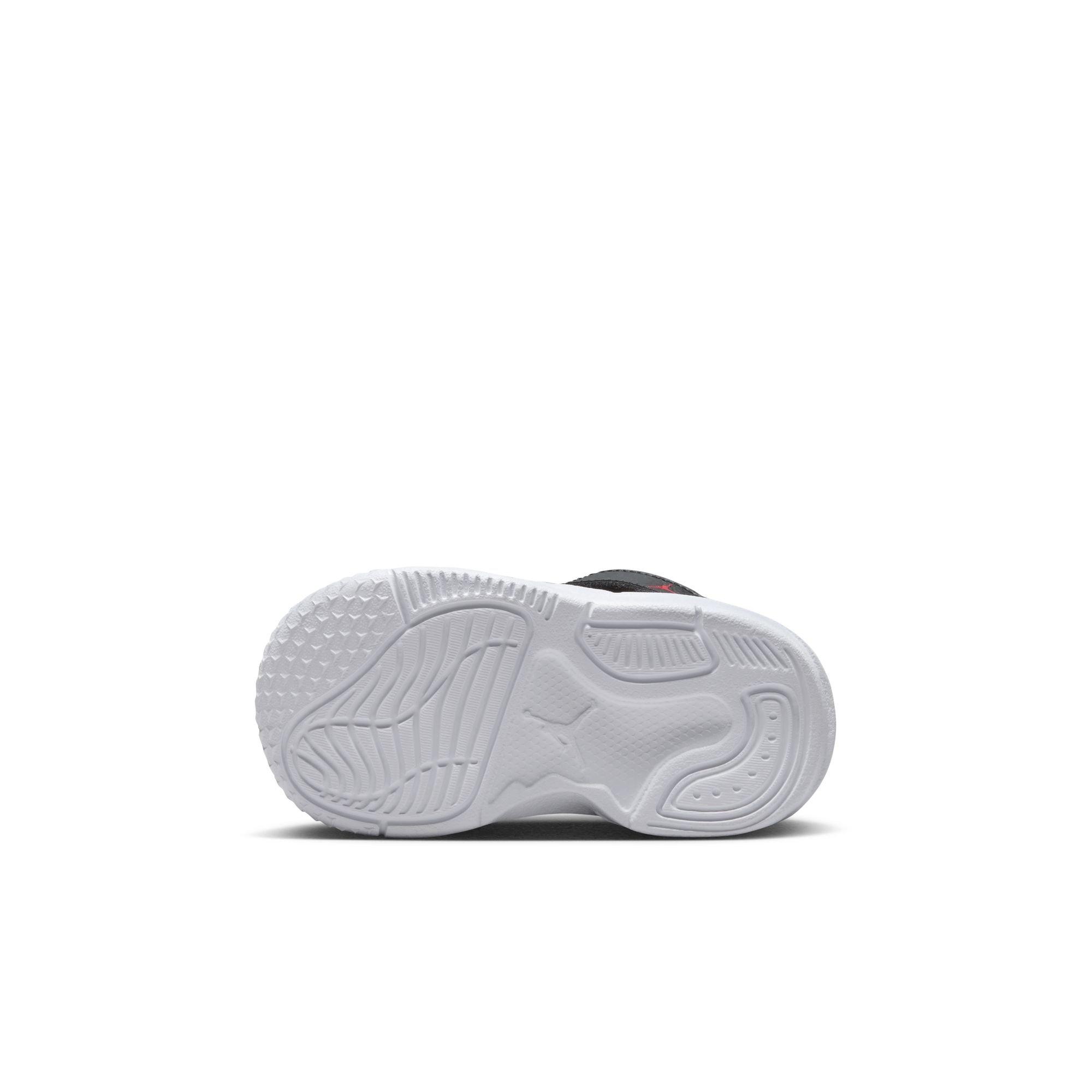 Jordan Max Aura 5 Toddler Boys' "Black/University Red/Cement Grey" Shoe