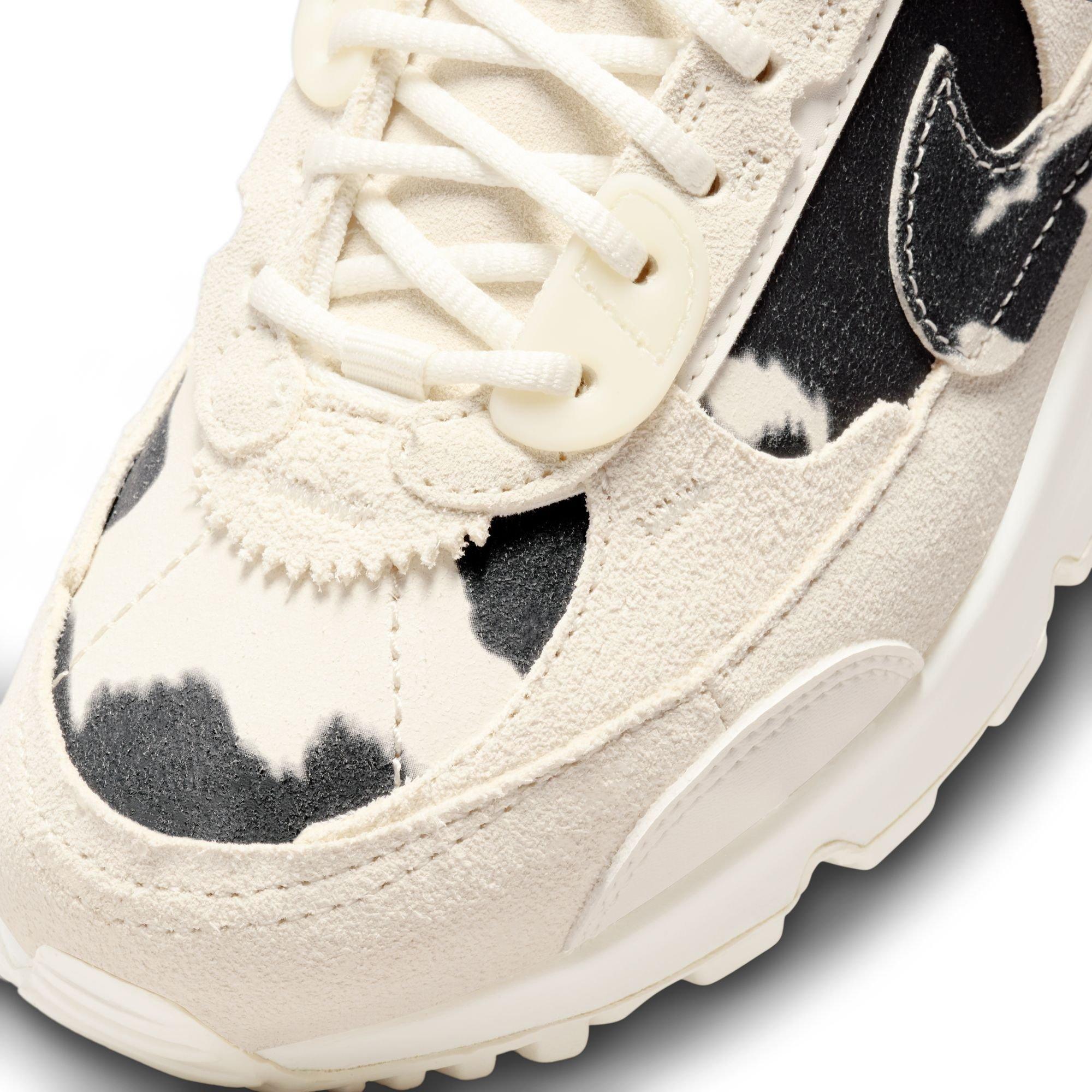 NIKE AIR MAX 90 FUTURA “COW PRINT” WOMEN'S SHOES This offering of