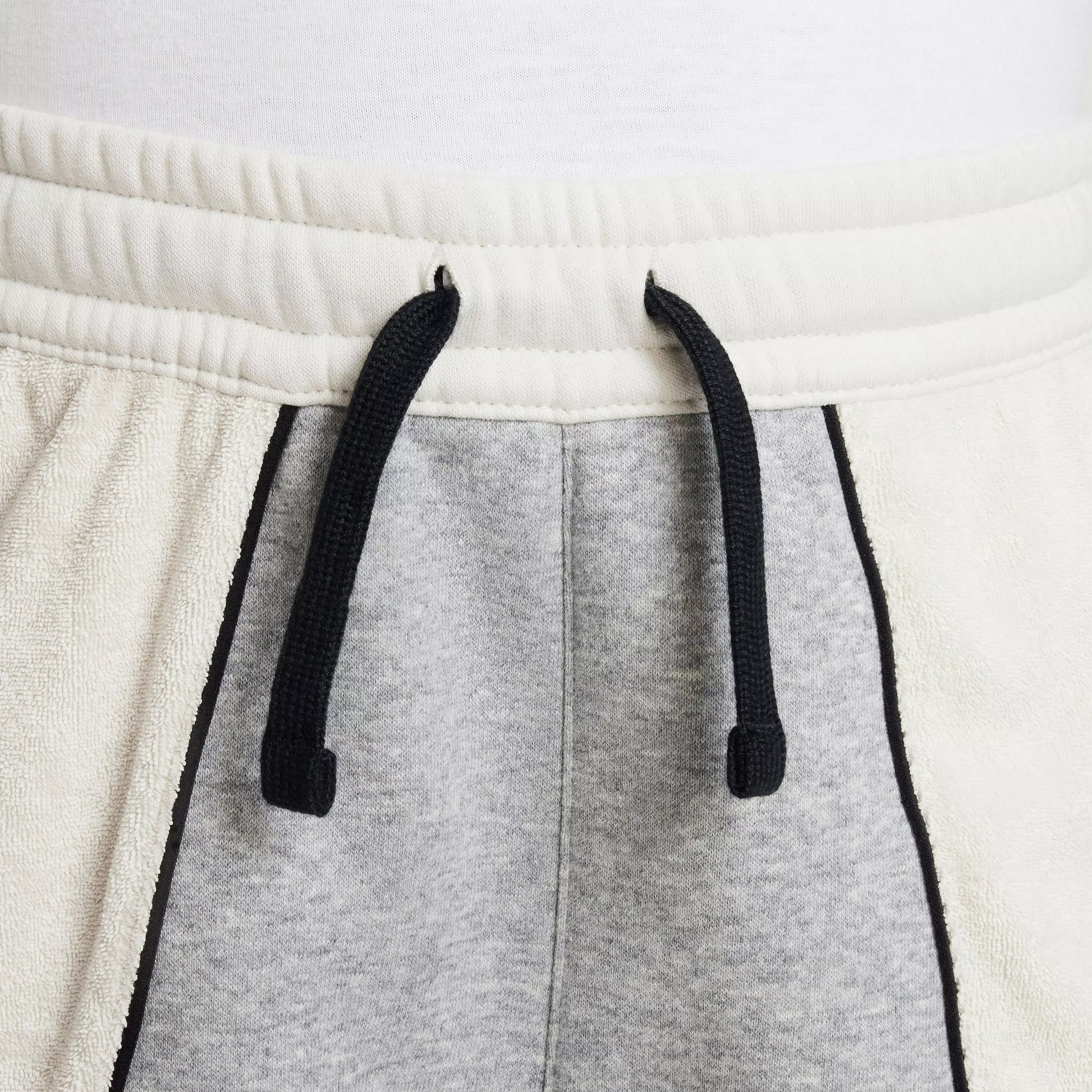 Nike Big Boys' Sportswear Amplify Shorts-Grey/White - GREY/WHITE