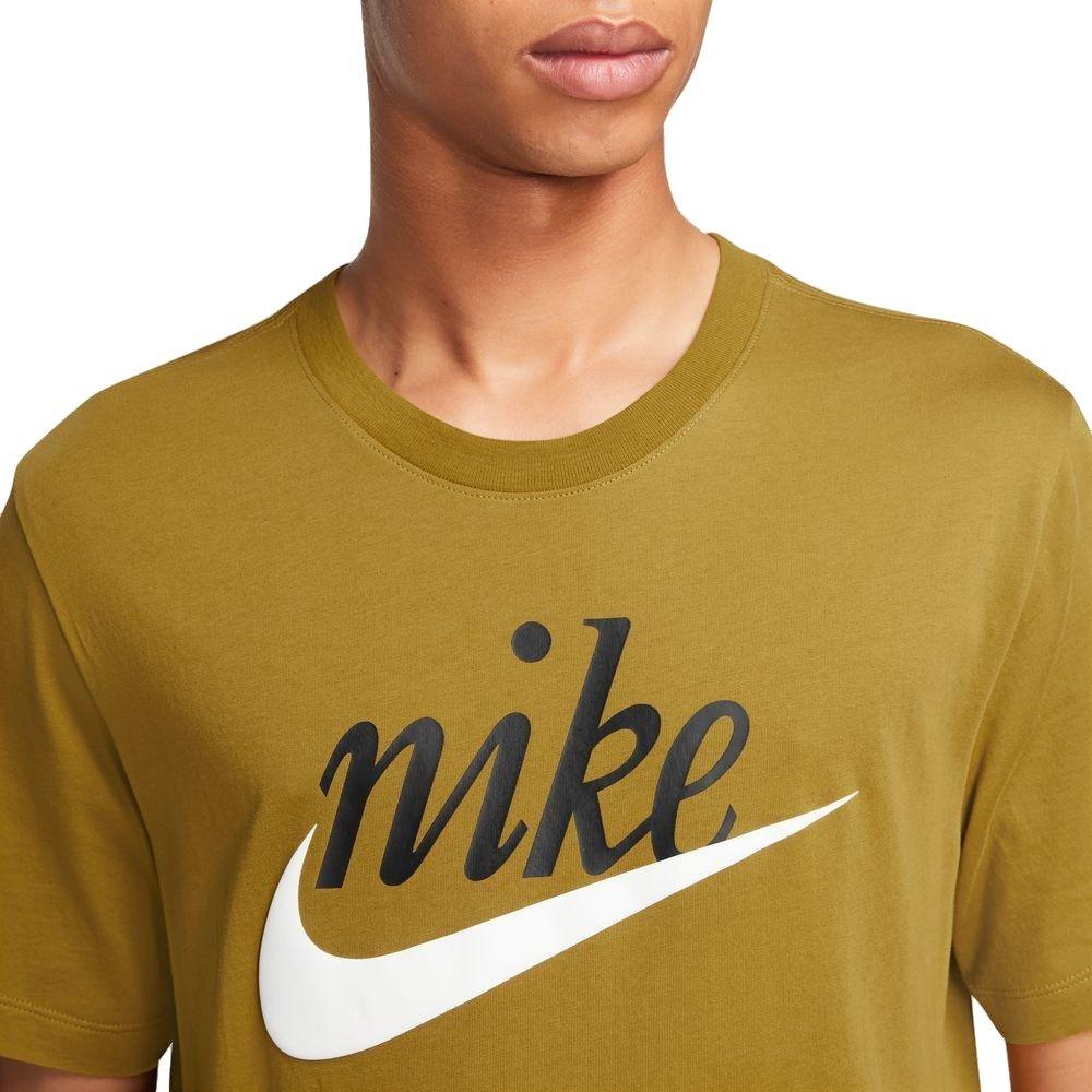 Nike Sportswear Heritage t-shirt girocollo in cotone glicine