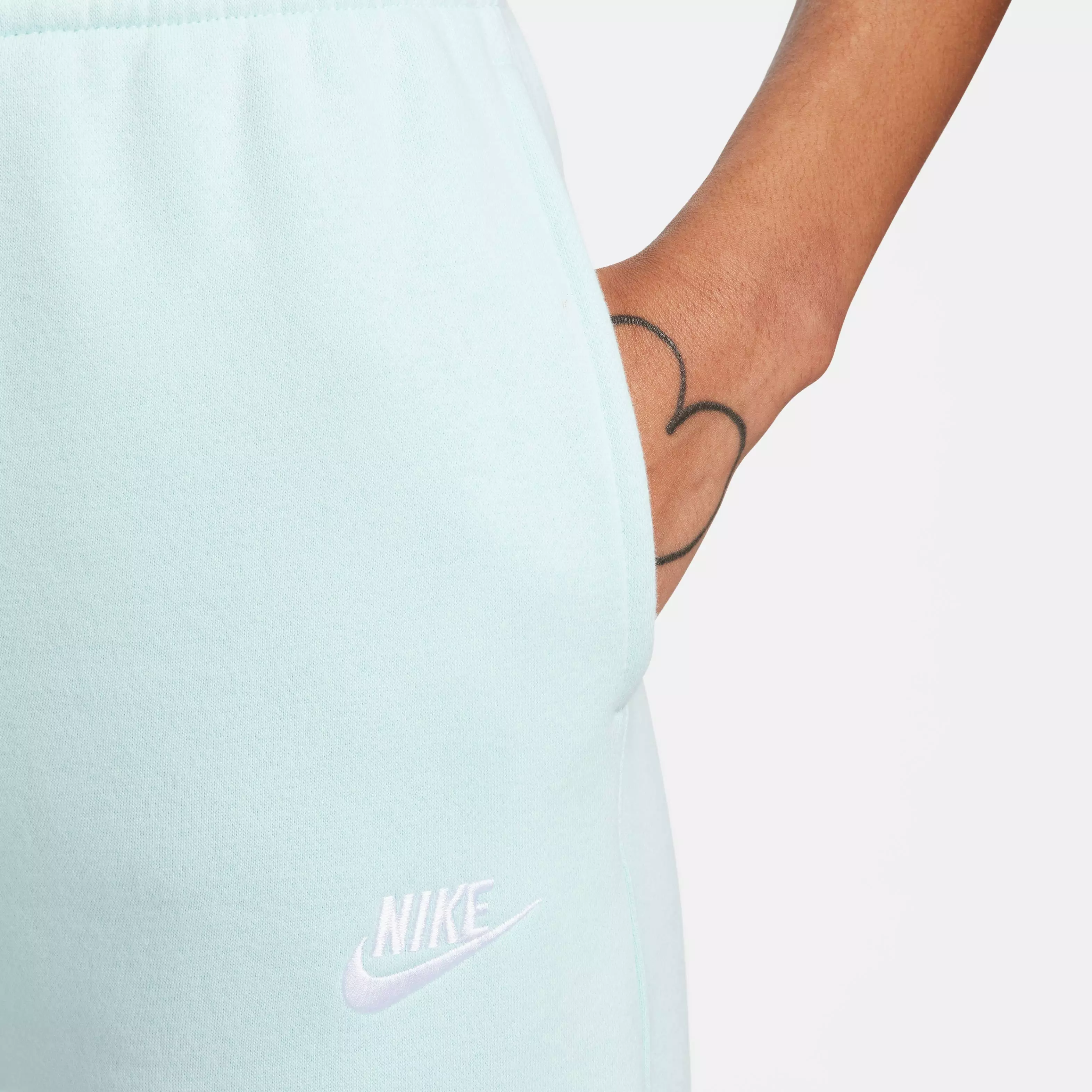 Nike Men's Sportswear Club Fleece Joggers - Jade - JADE
