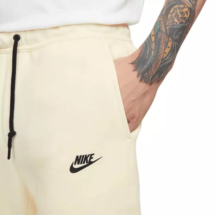 Nike Men's Tech Fleece Jogger - Coconut Milk - CREAM