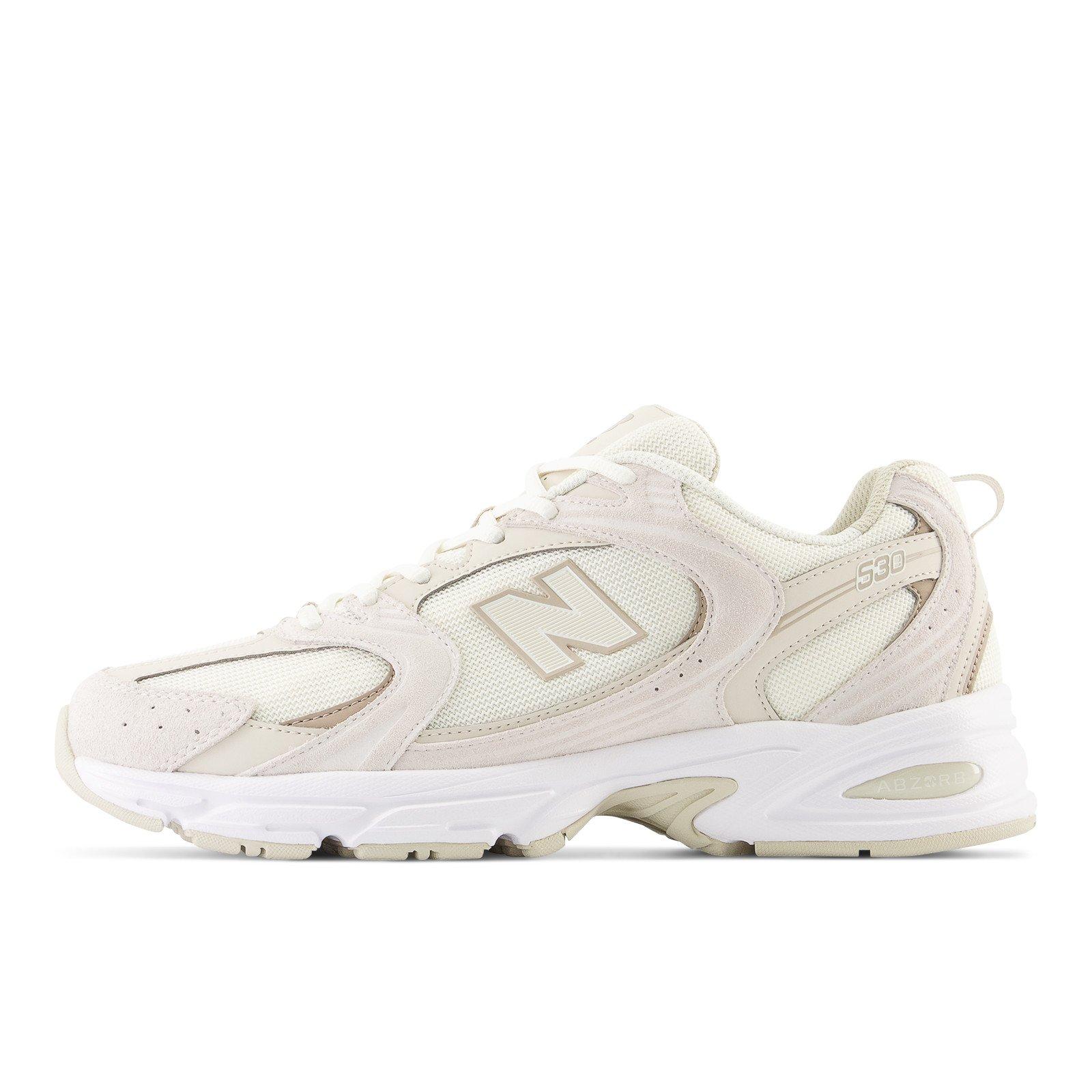 White trainers hotsell new balance