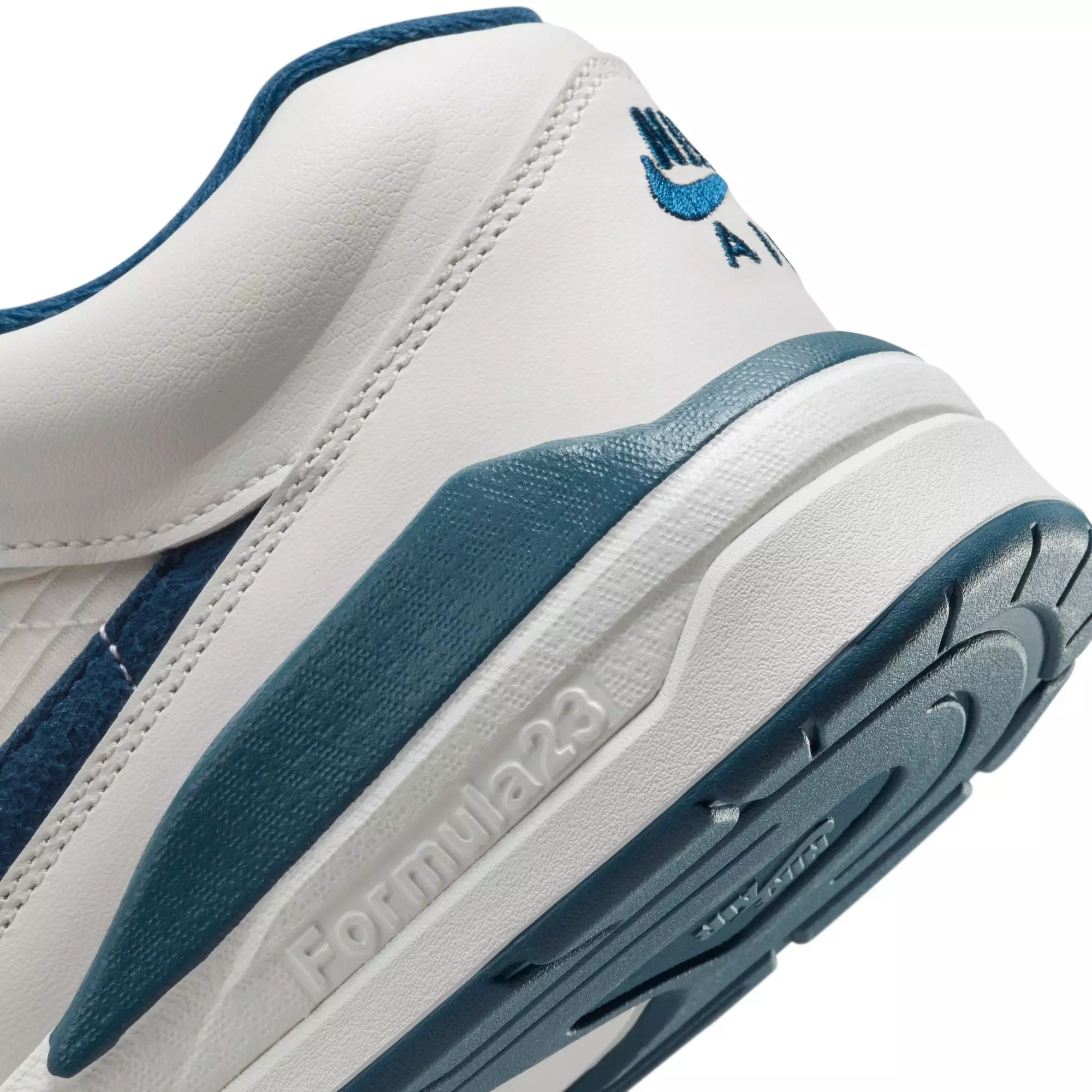 Jordan Stadium 90 "Sail/French Blue" Women's Shoe - WHITE/BLUE