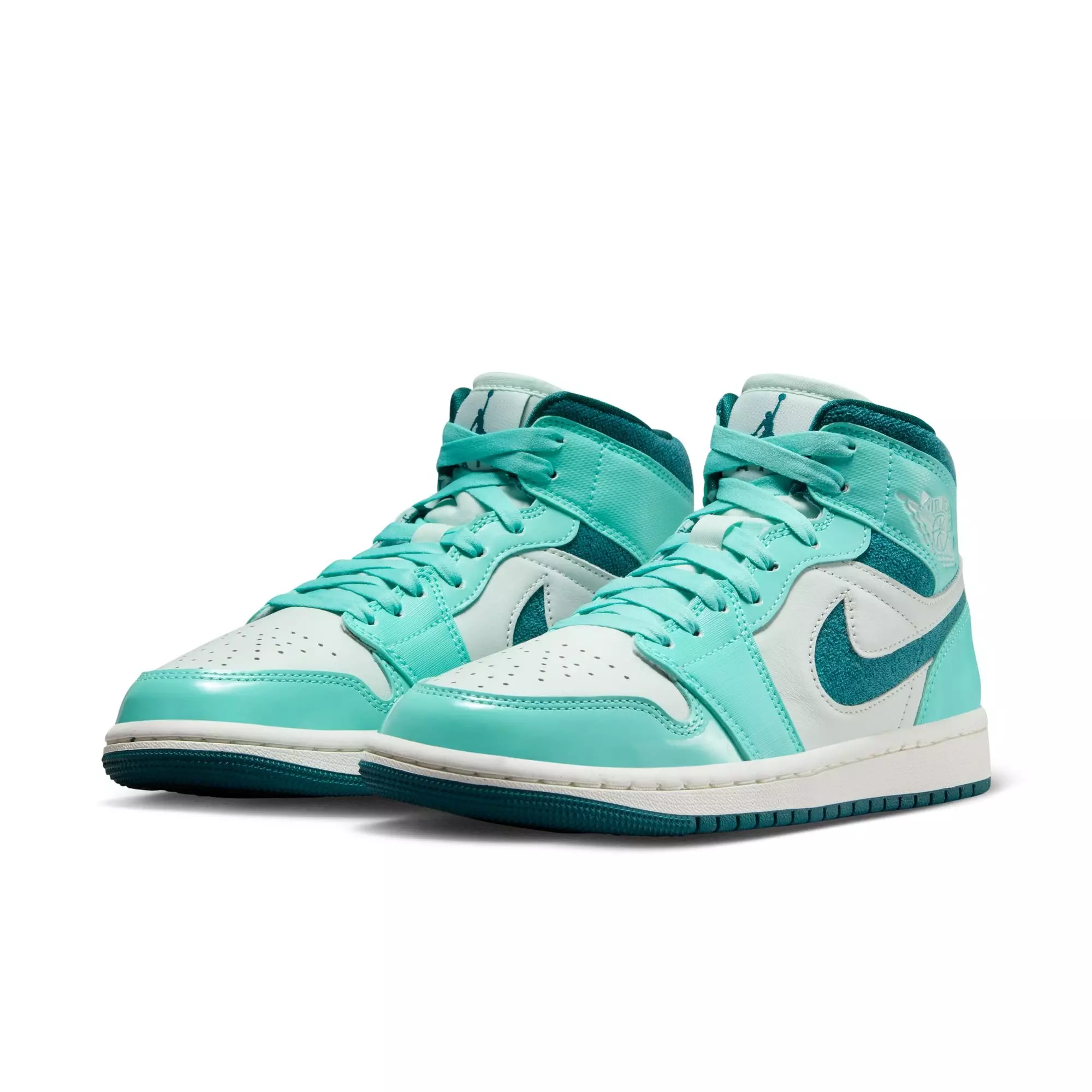 Jordan 1 Mid SE "Bleached Turquoise/Sky J Teal/Barely Green/Sail" Women's Shoe - TURQUOISE
