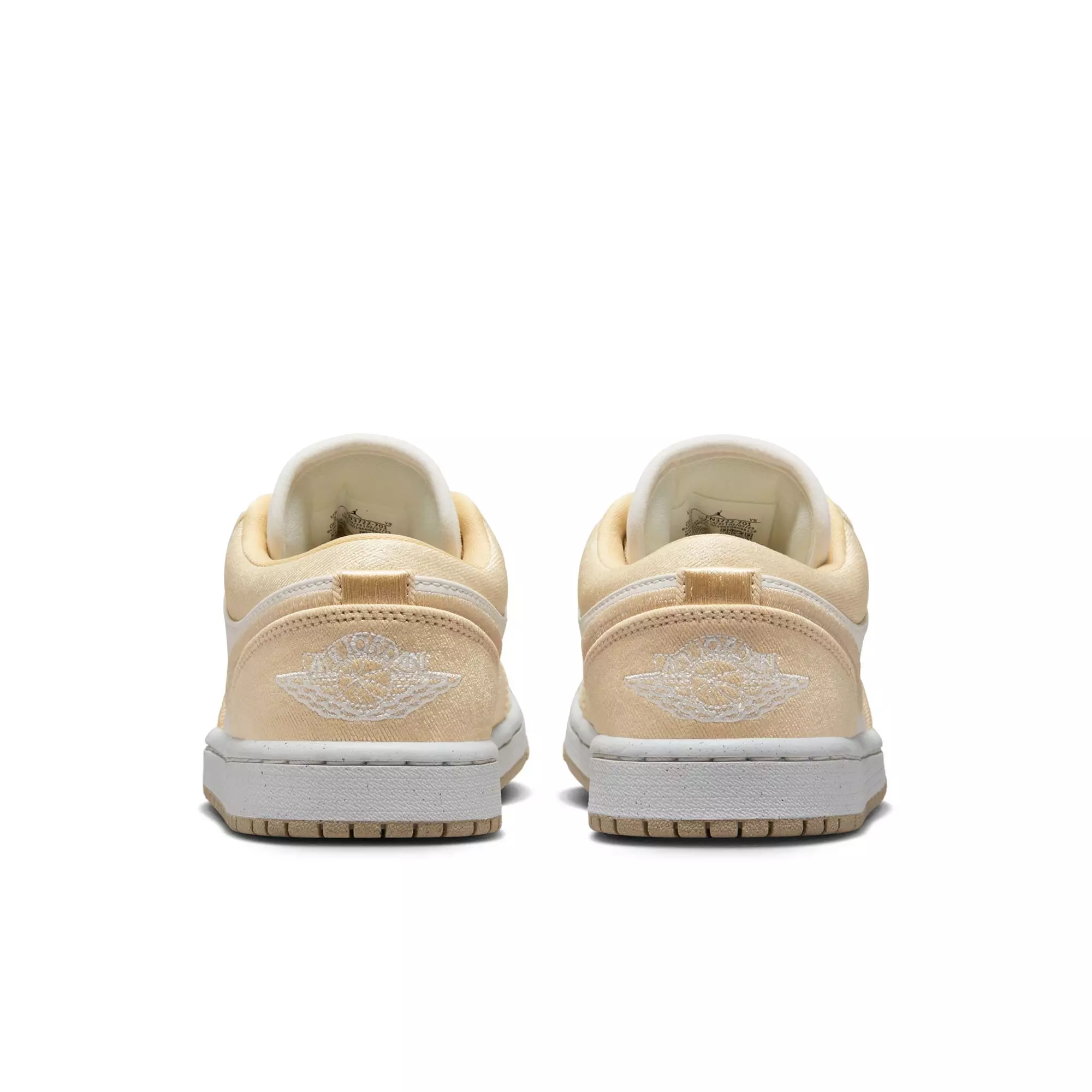 Jordan 1 Low SE "Team Gold/Sail" Women's Shoe - GOLD/WHITE