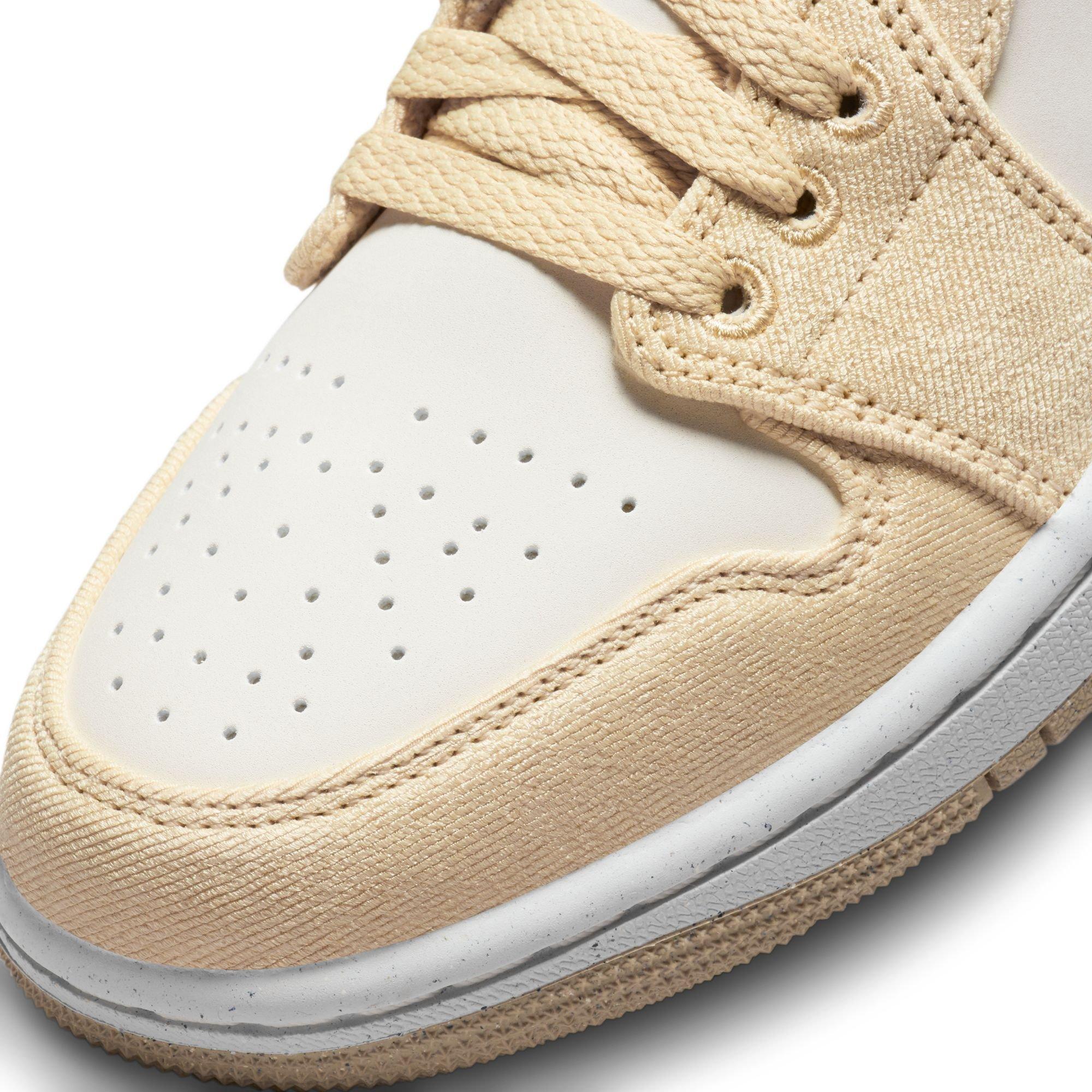 Jordan 1 Low SE "Team Gold/Sail" Women's Shoe - GOLD/WHITE Thumbnail View 5