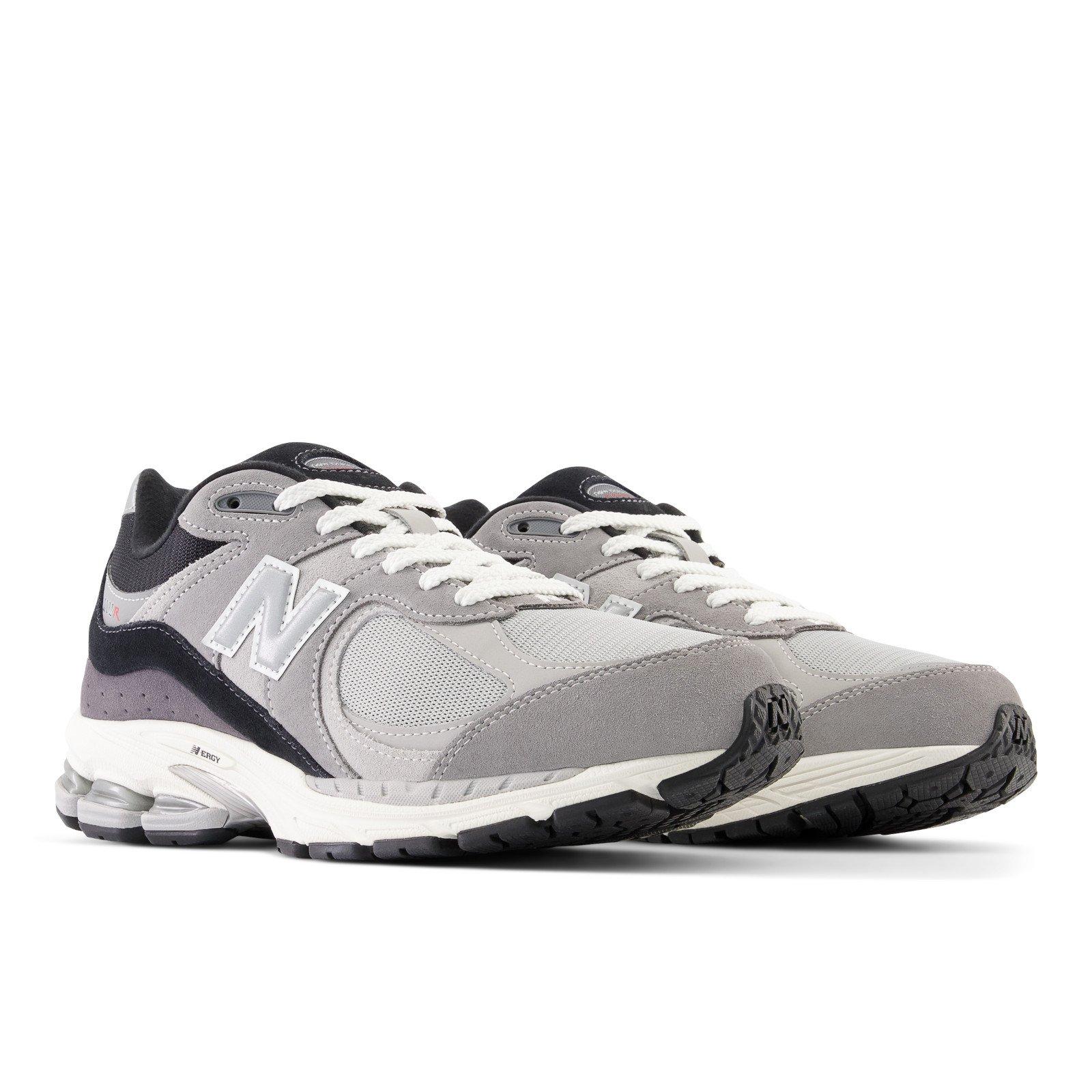 New Balance 2002R 