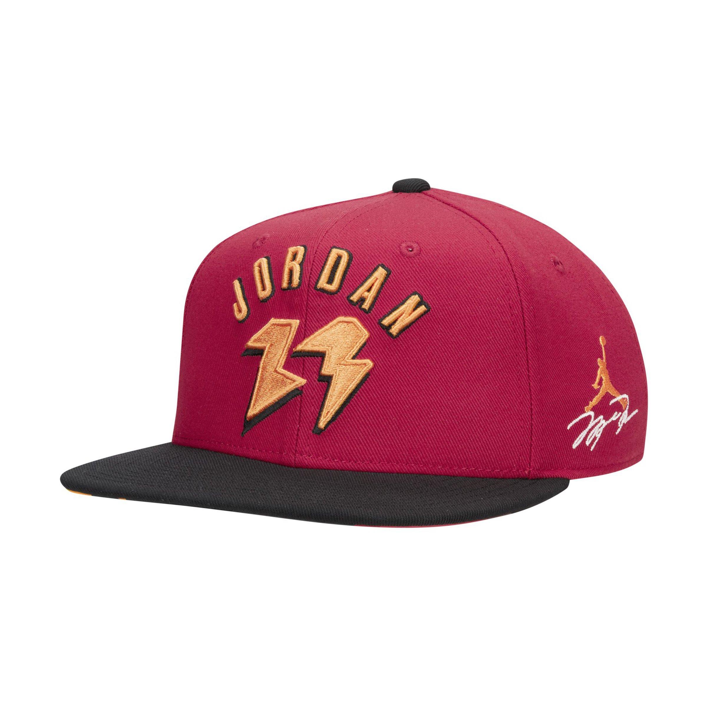 Jordan store hat red