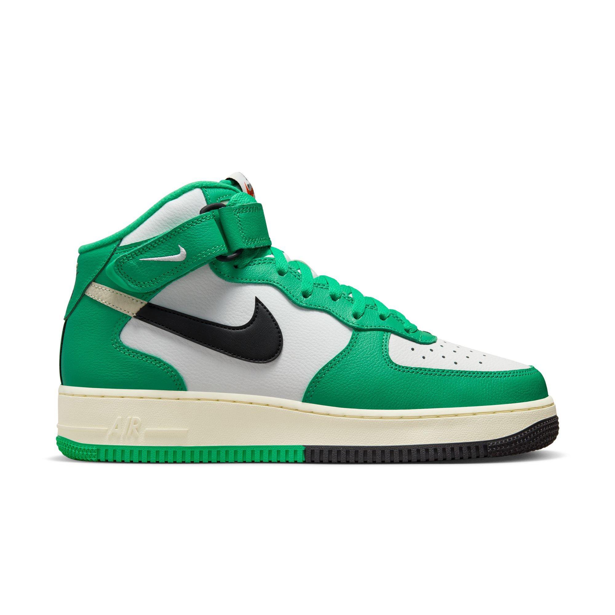 NIKE ☆ Air Force 1 ‘07 WMN'S Green Nike Air Force 1 '07 LX Sneaker Gorge Green/Gorge Green/Sail