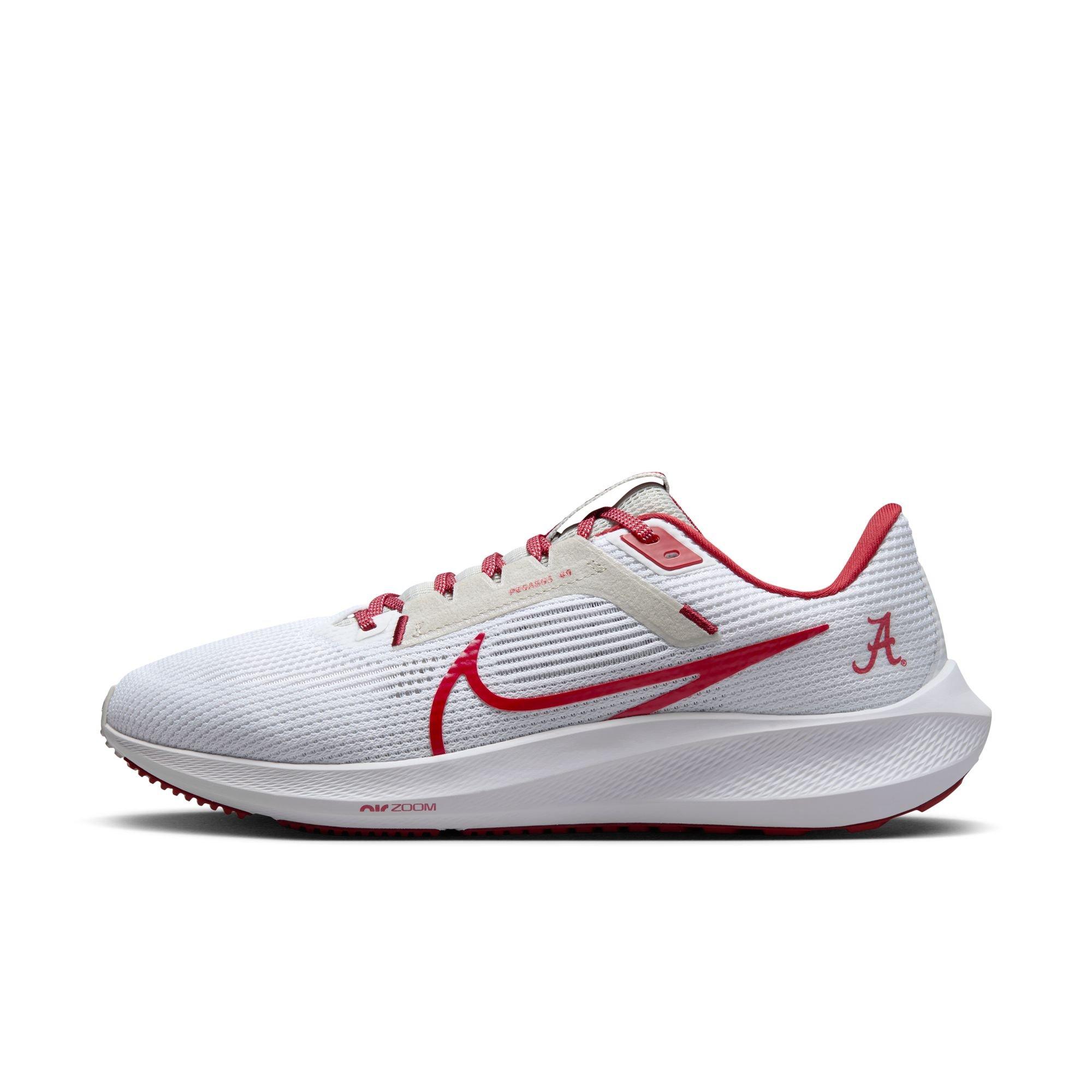 Nike Pegasus 40 UNC Men's Running Shoe - Hibbett