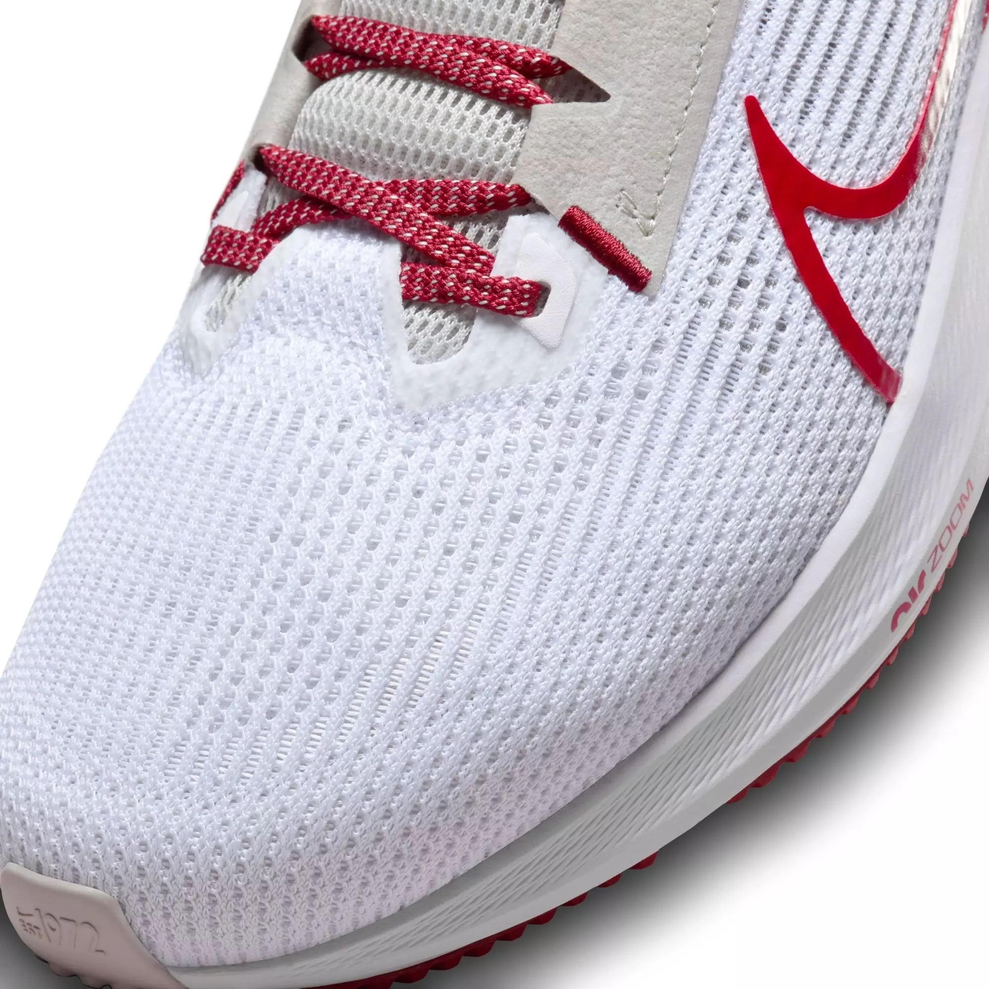 Nike Pegasus 40 "Alabama" Men's Running Shoe - WHITE/TEAM CRIMSON/NIGHT SILVER