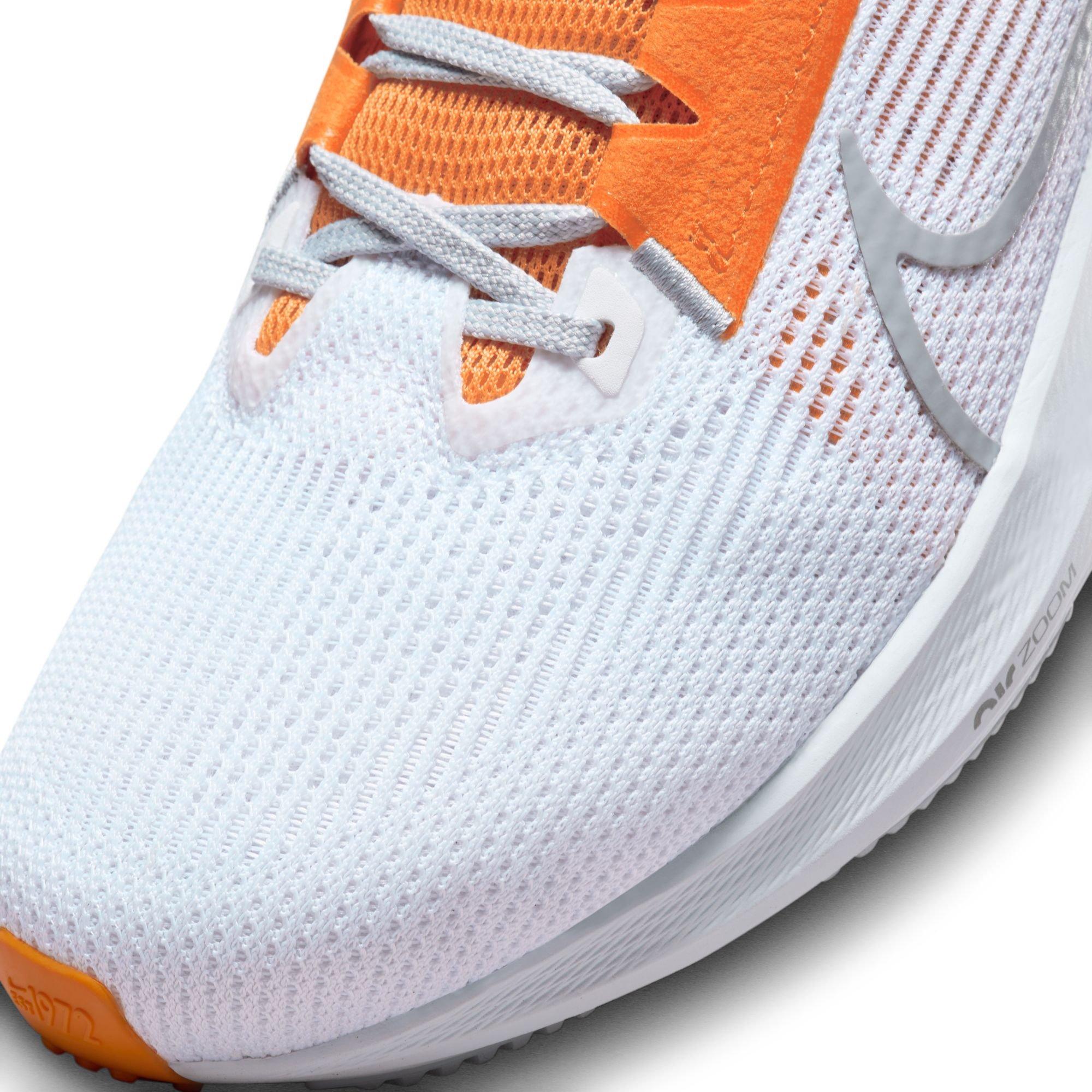 Nike Pegasus 40 "Tennessee" Men's Running Shoe - WHITE/WOLF GREY/BRIGHT CERAMIC Thumbnail View 5