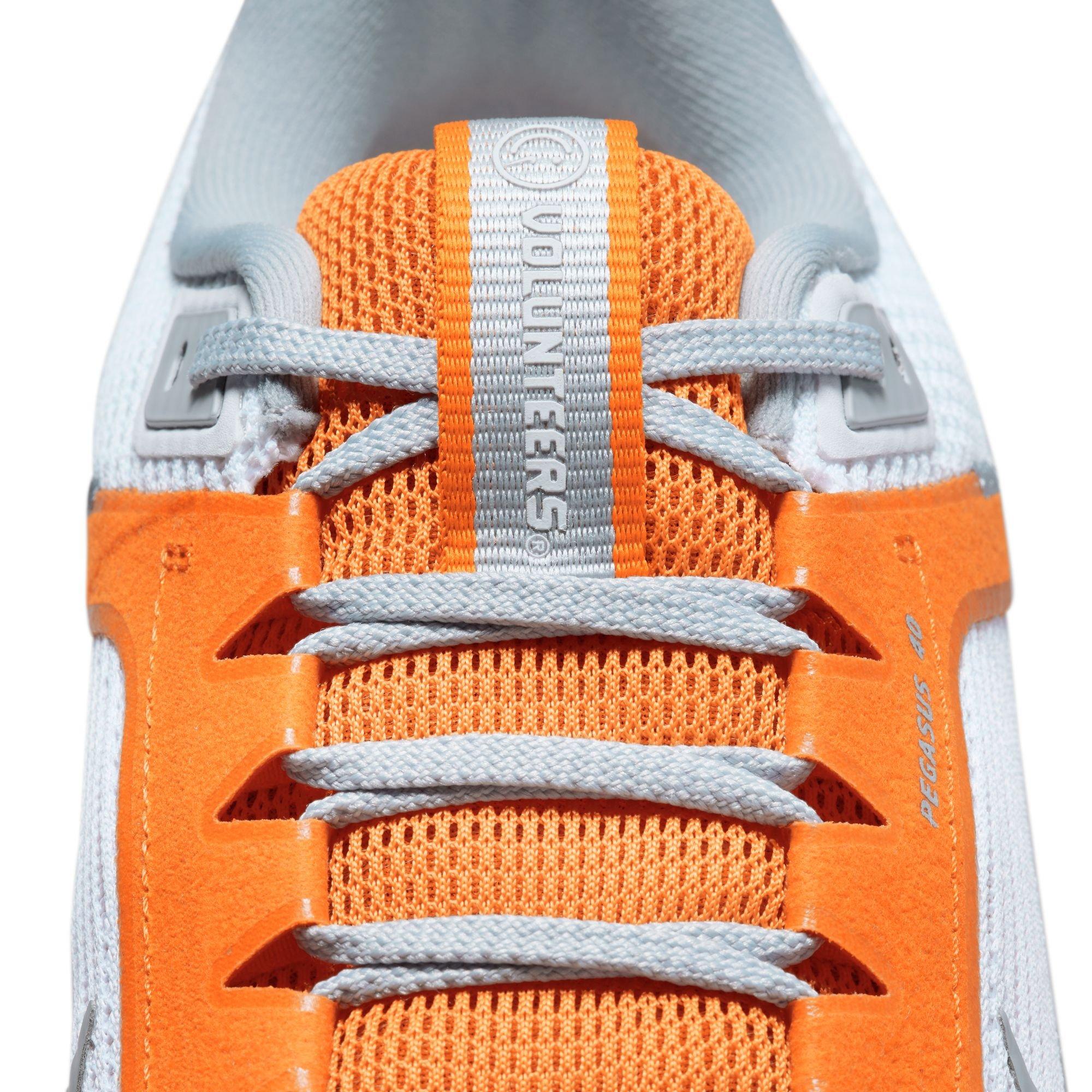 Nike Pegasus 40 "Tennessee" Men's Running Shoe - WHITE/WOLF GREY/BRIGHT CERAMIC Thumbnail View 7