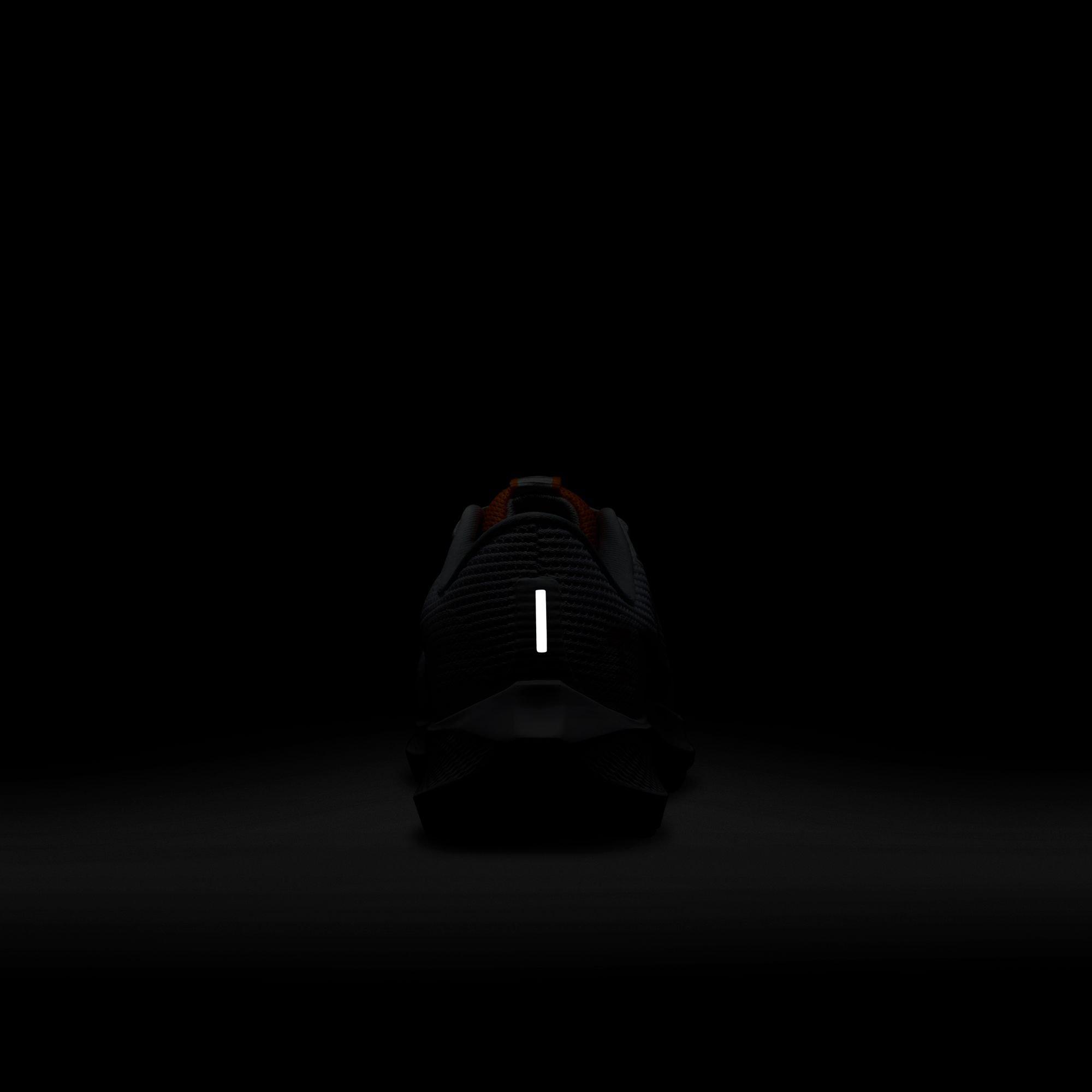 Nike Pegasus 40 "Tennessee" Men's Running Shoe - WHITE/WOLF GREY/BRIGHT CERAMIC Thumbnail View 8