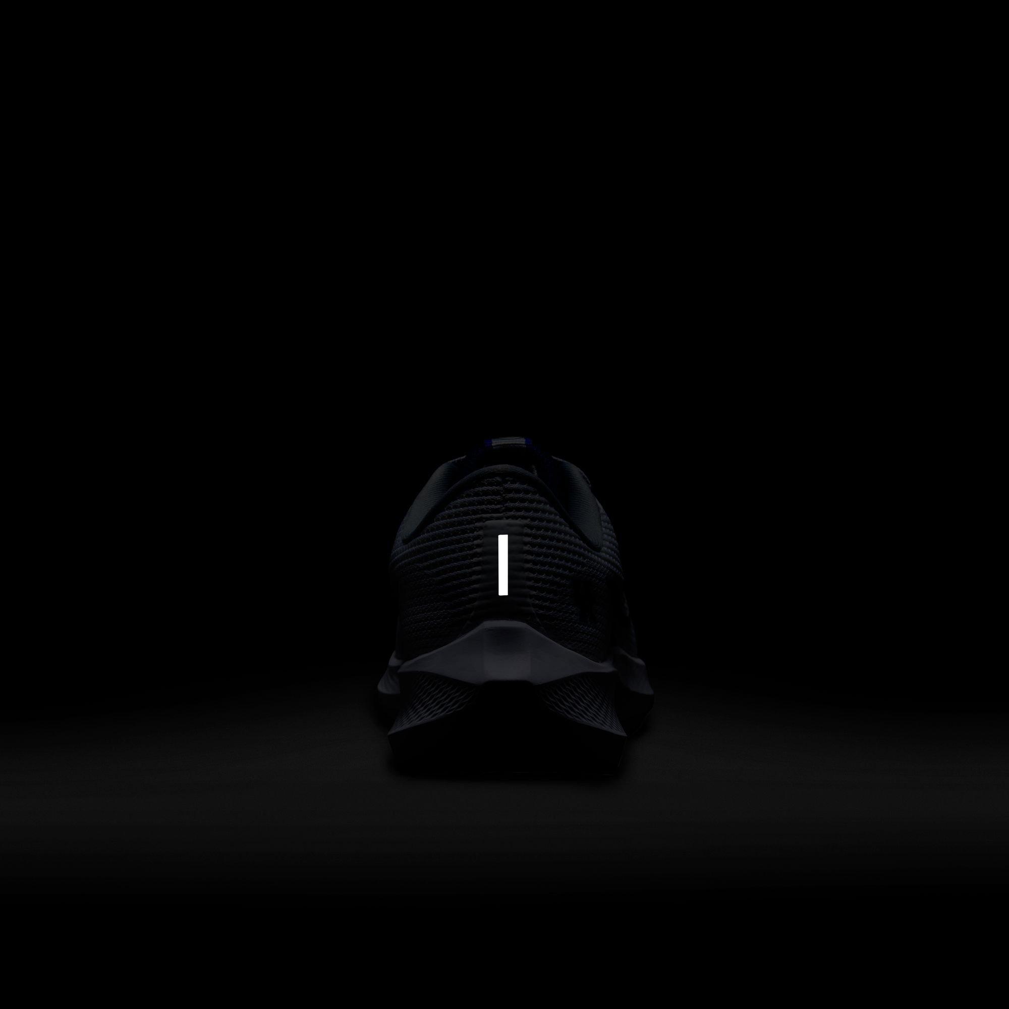 Nike Pegasus 40 "Kentucky" Men's Running Shoe - WHITE/WOLF GREY/TEAM ROYAL Thumbnail View 8