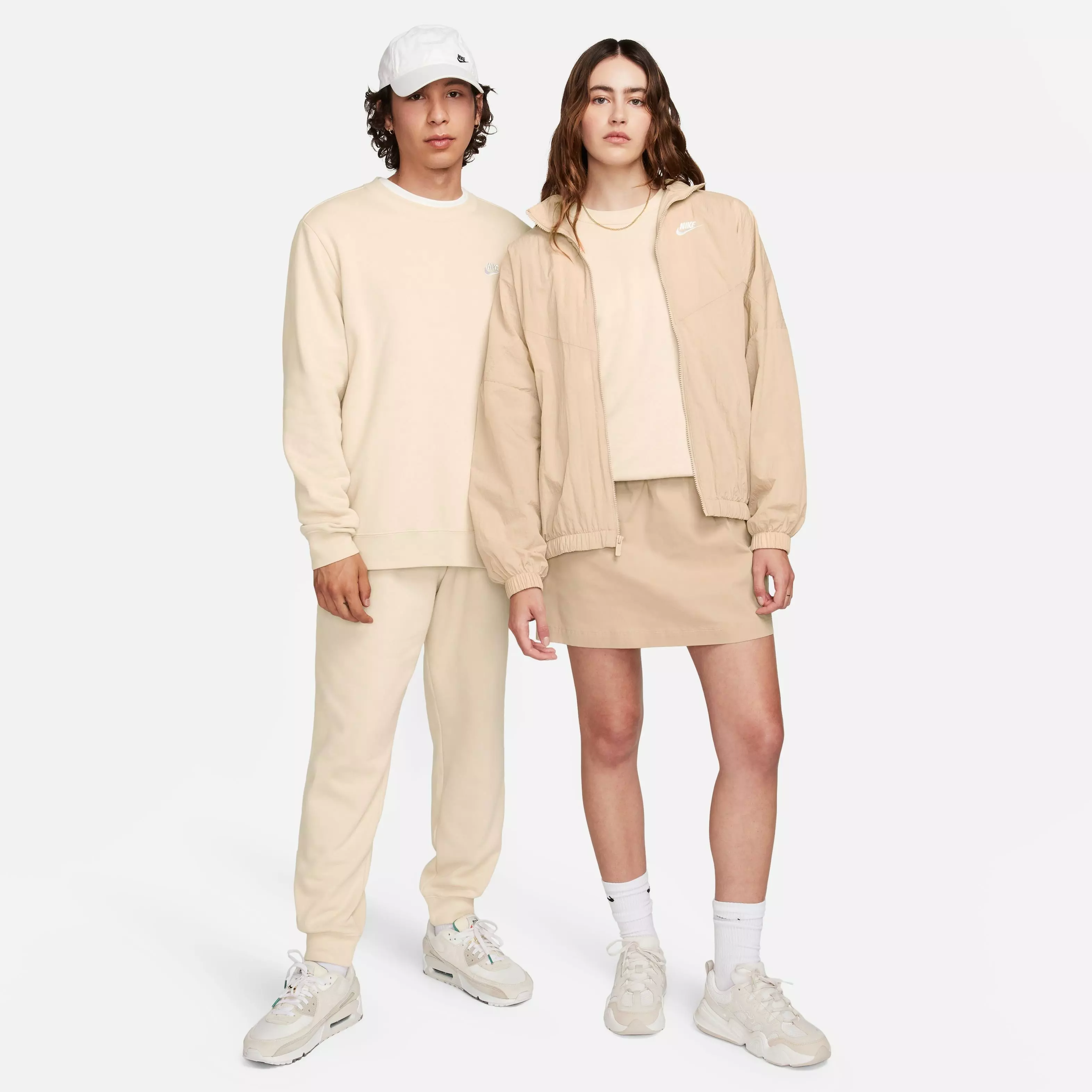 Nike Women's Sportswear Club Fleece Crew Sweatshirt - Sanddrift - BROWN