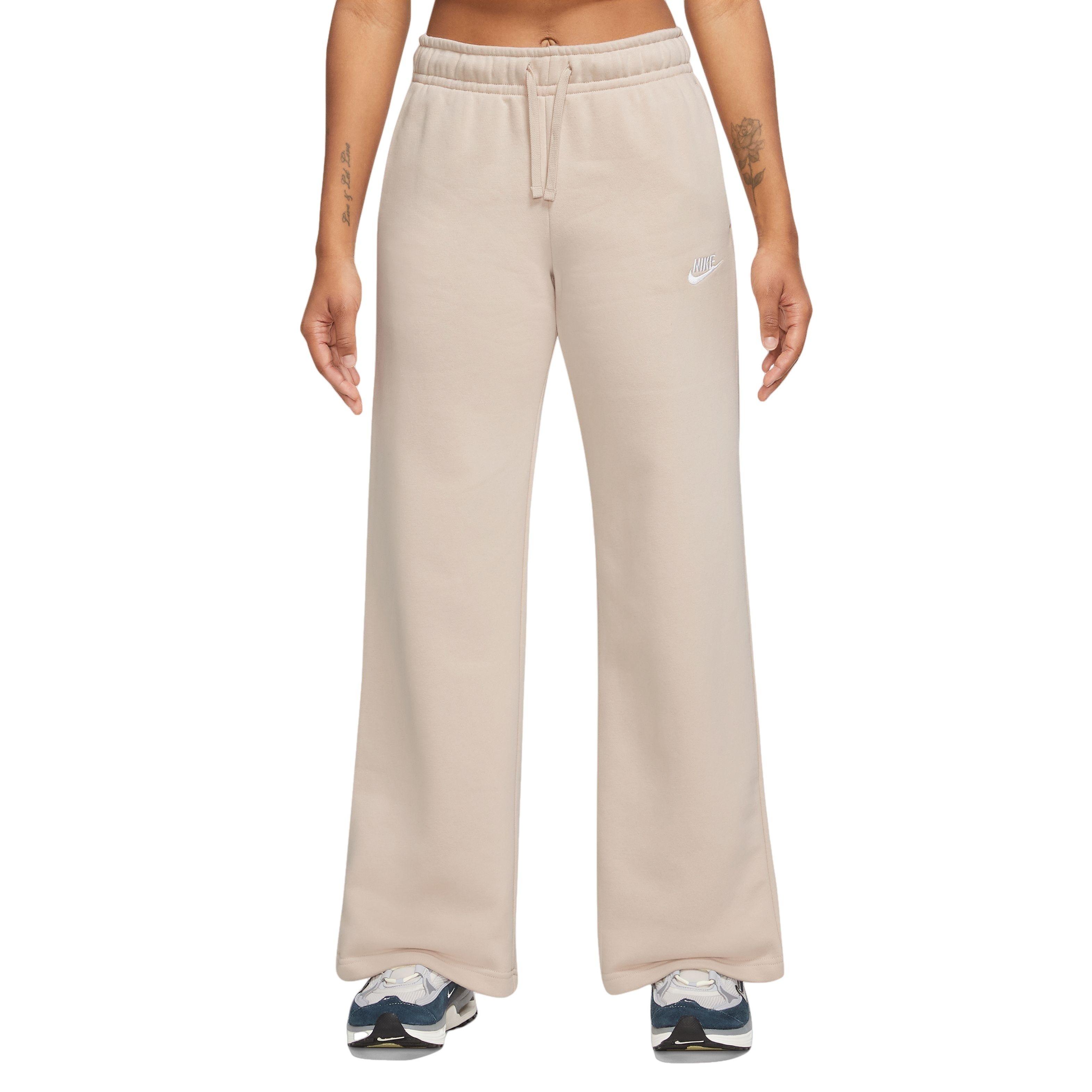 Nike Sportswear Club Fleece Women's Mid-Rise Wide-Leg Sweatpants