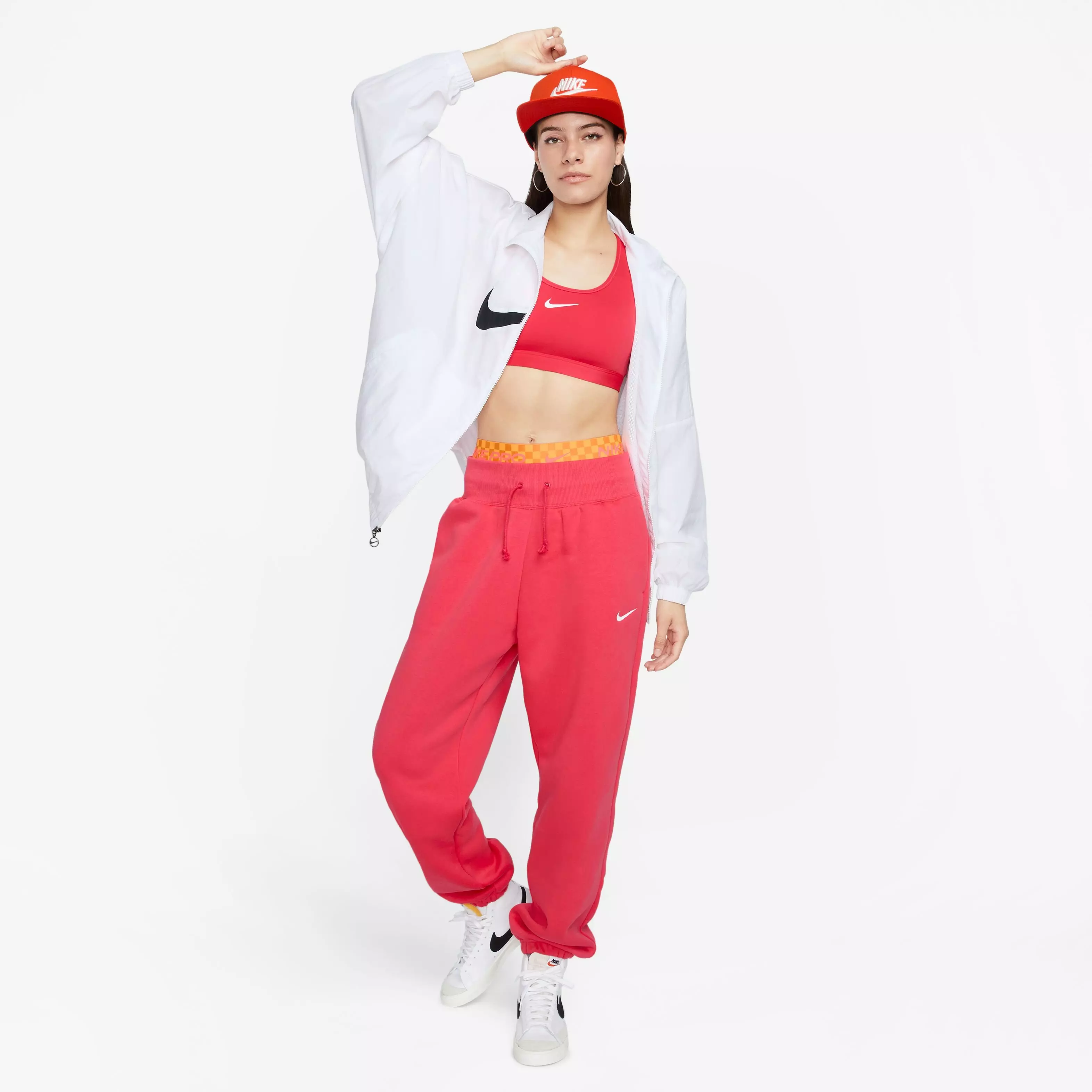 Nike Women's Sportswear Phoenix Fleece High-Rise Fleece Oversized Pants - Light Fusion Red - RED