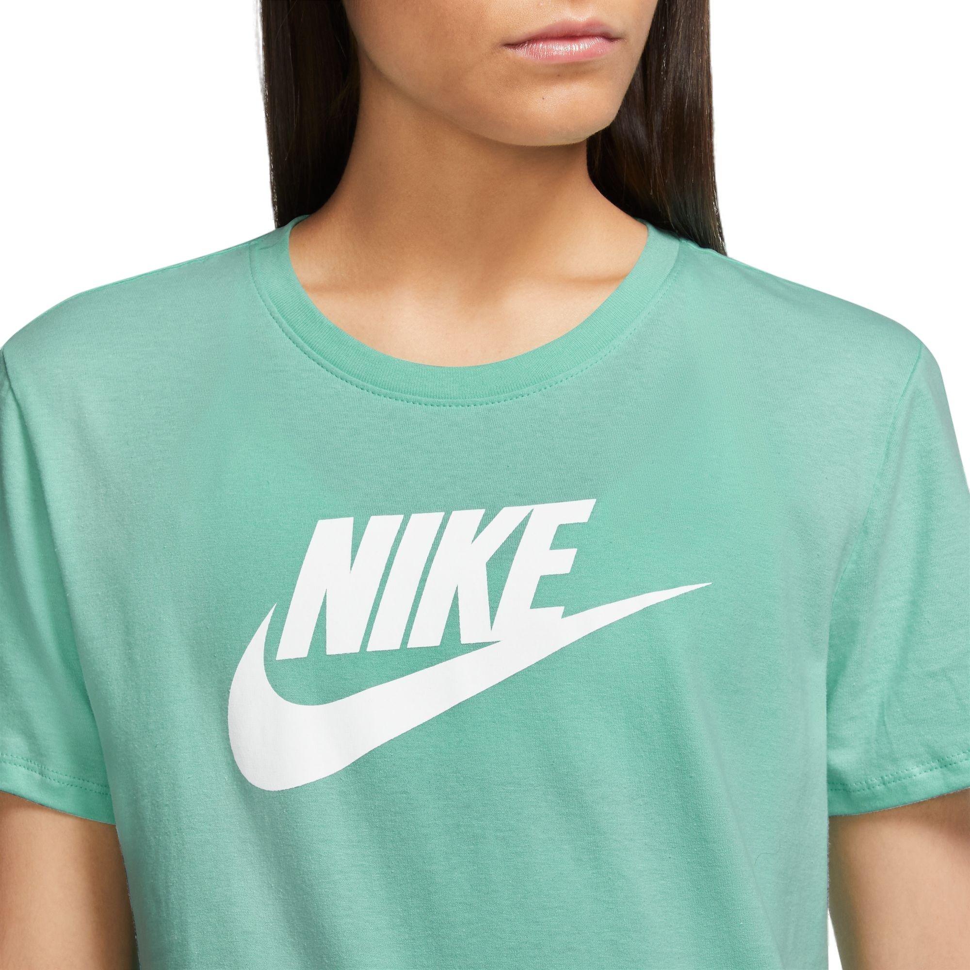 Mint green store nike shirt womens