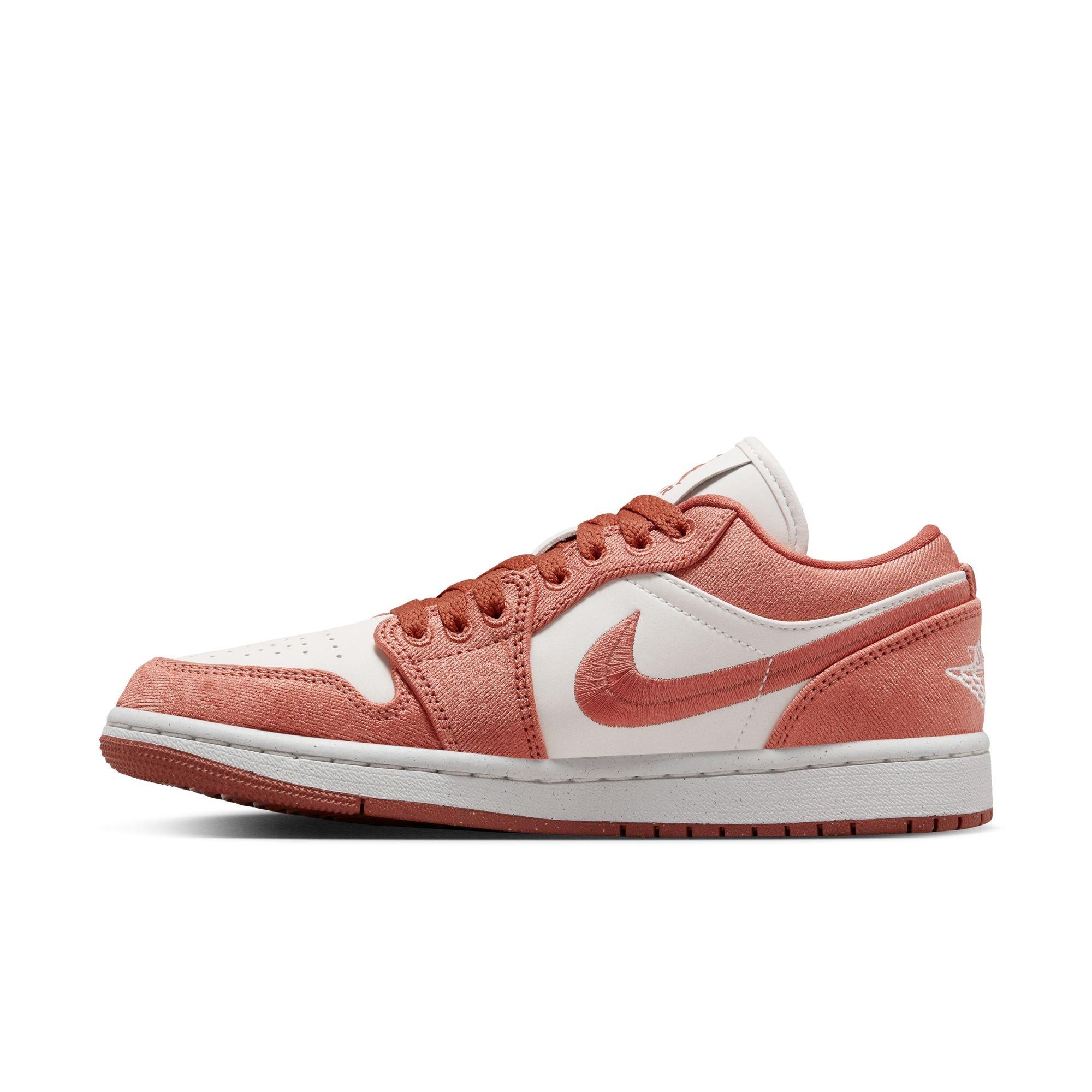 Jordan 1 Low SE "Peach Canvas" Women's Shoe - ORANGE/WHITE Thumbnail View 3