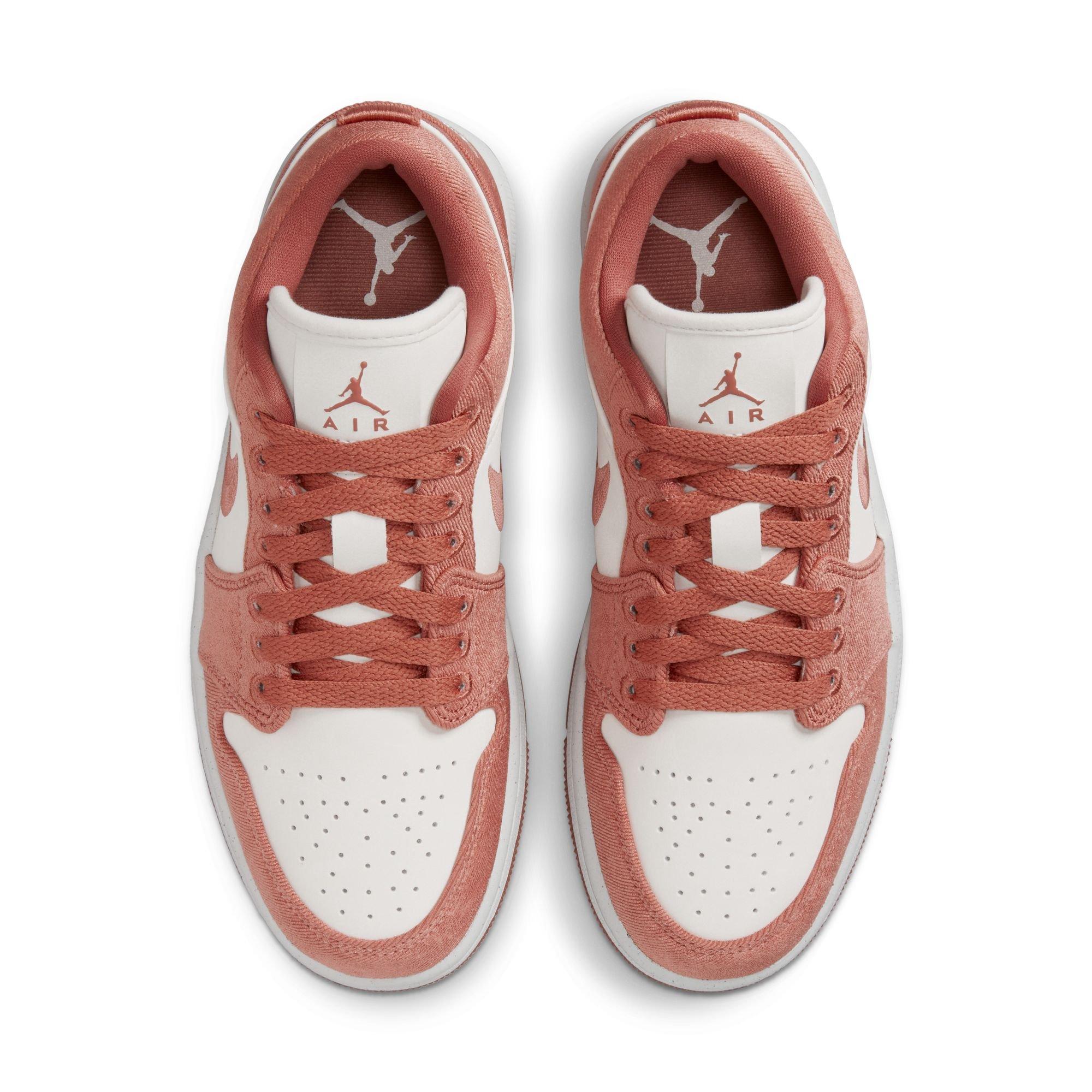 Jordan 1 Low SE "Peach Canvas" Women's Shoe - ORANGE/WHITE Thumbnail View 5