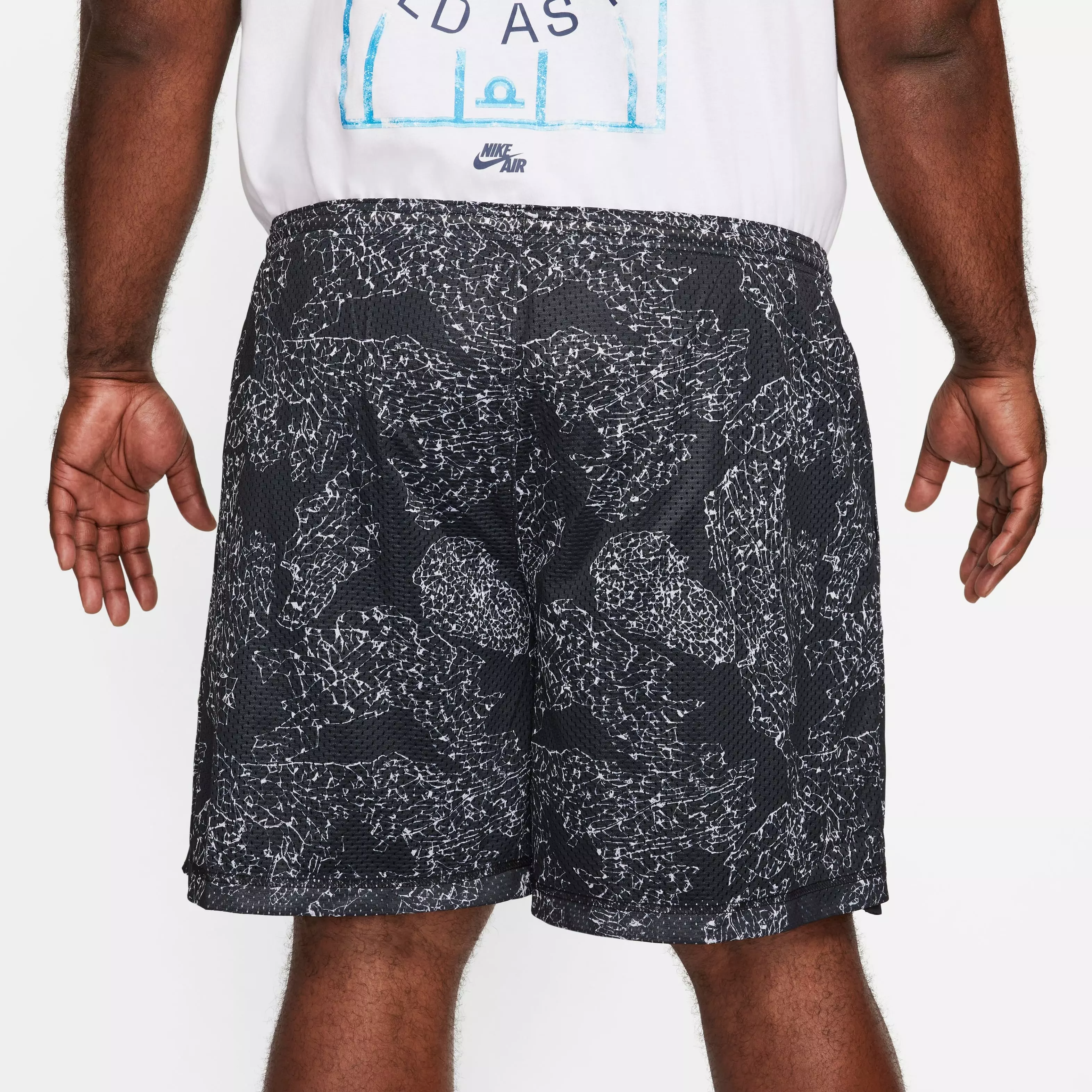 Nike Men's Dri-FIT Standard Issue 6" Reversible Basketball Shorts - BLACK