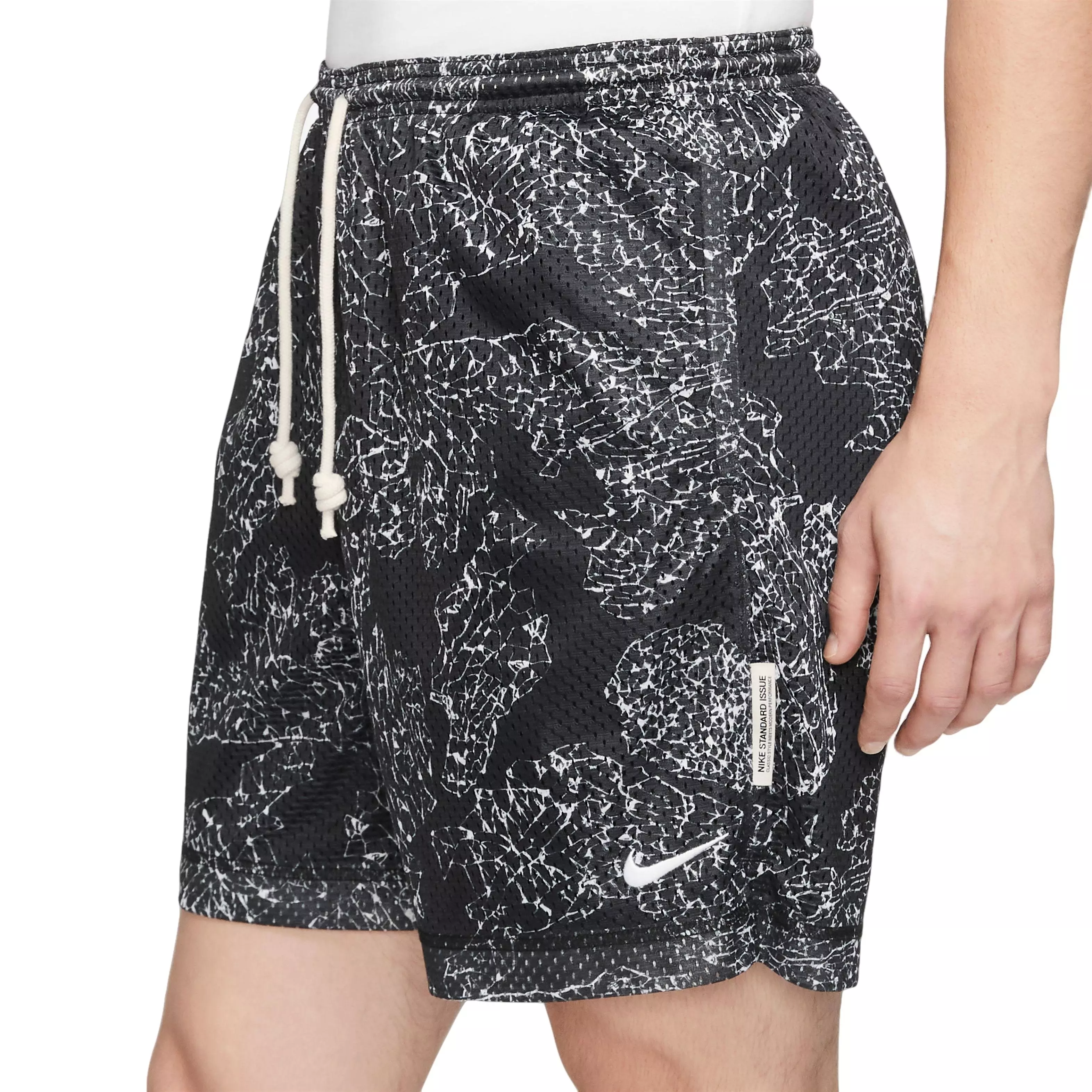 Nike Men's Dri-FIT Standard Issue 6" Reversible Basketball Shorts - BLACK