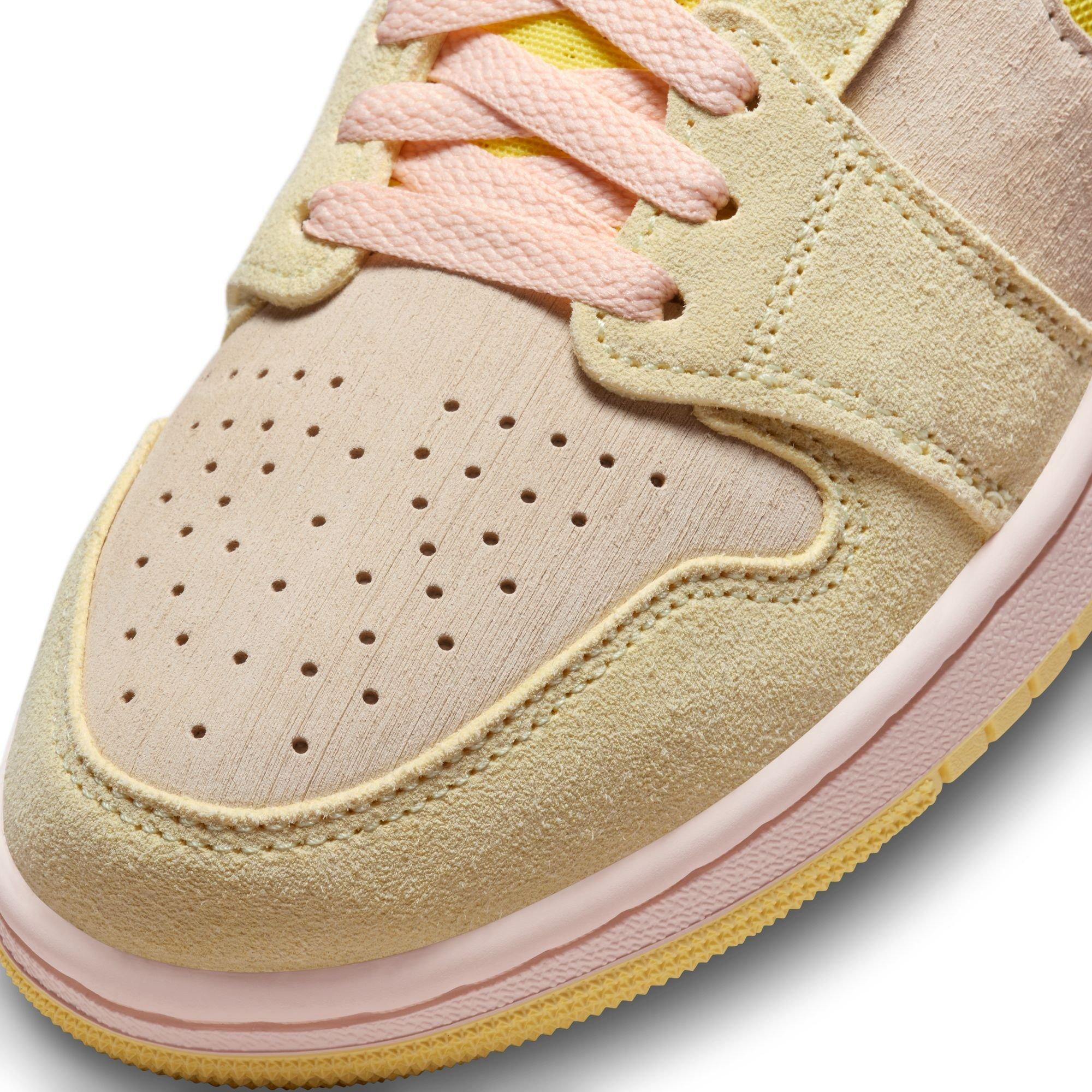 Jordan 1 Zoom CMFT 2 "Citron Tint/Dynamic Yellow/Muslin" Women's Shoe - CITRON TINT/DYNAMIC YELLOW/MUSLIN Thumbnail View 4