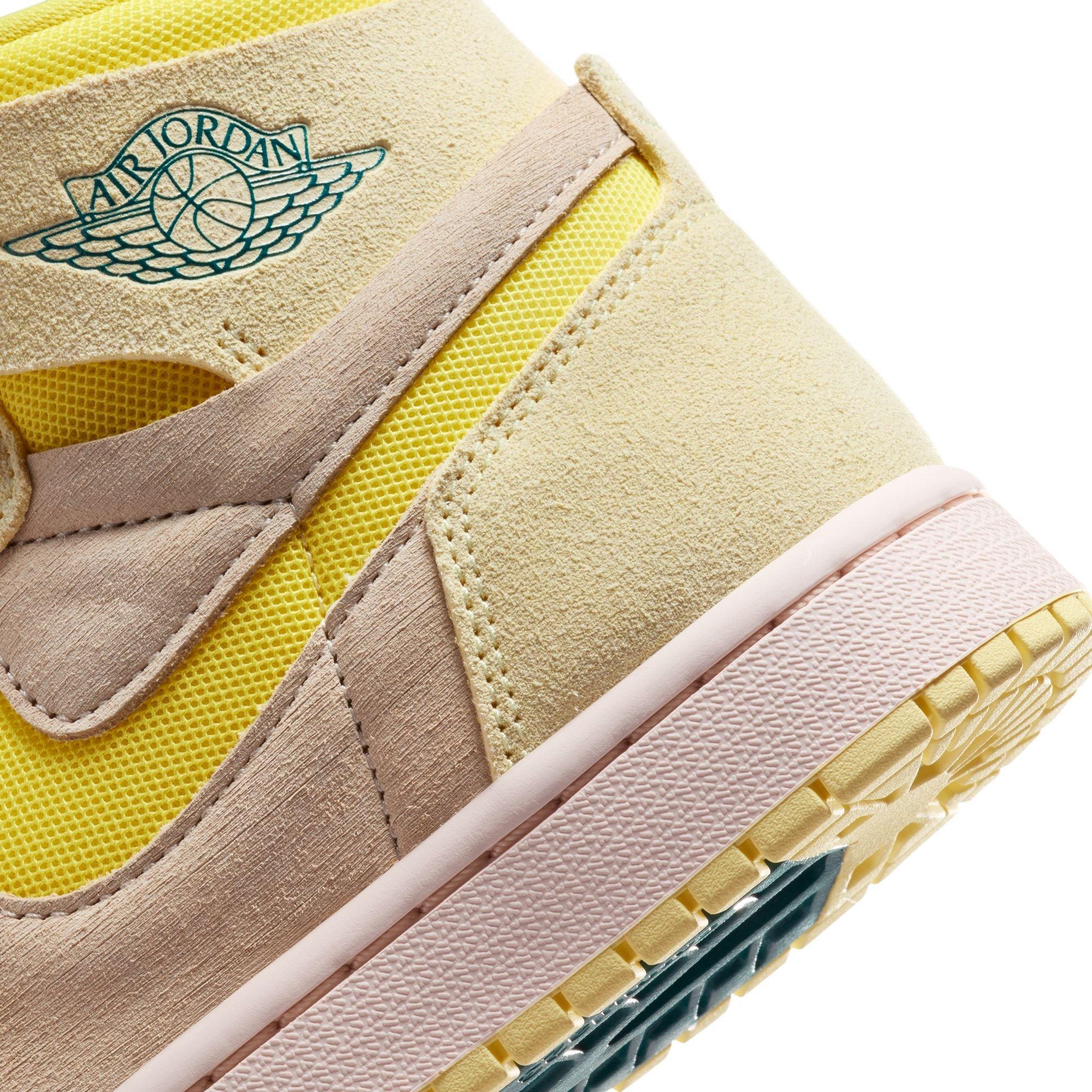 Jordan 1 Zoom CMFT 2 "Citron Tint/Dynamic Yellow/Muslin" Women's Shoe - CITRON TINT/DYNAMIC YELLOW/MUSLIN Thumbnail View 5