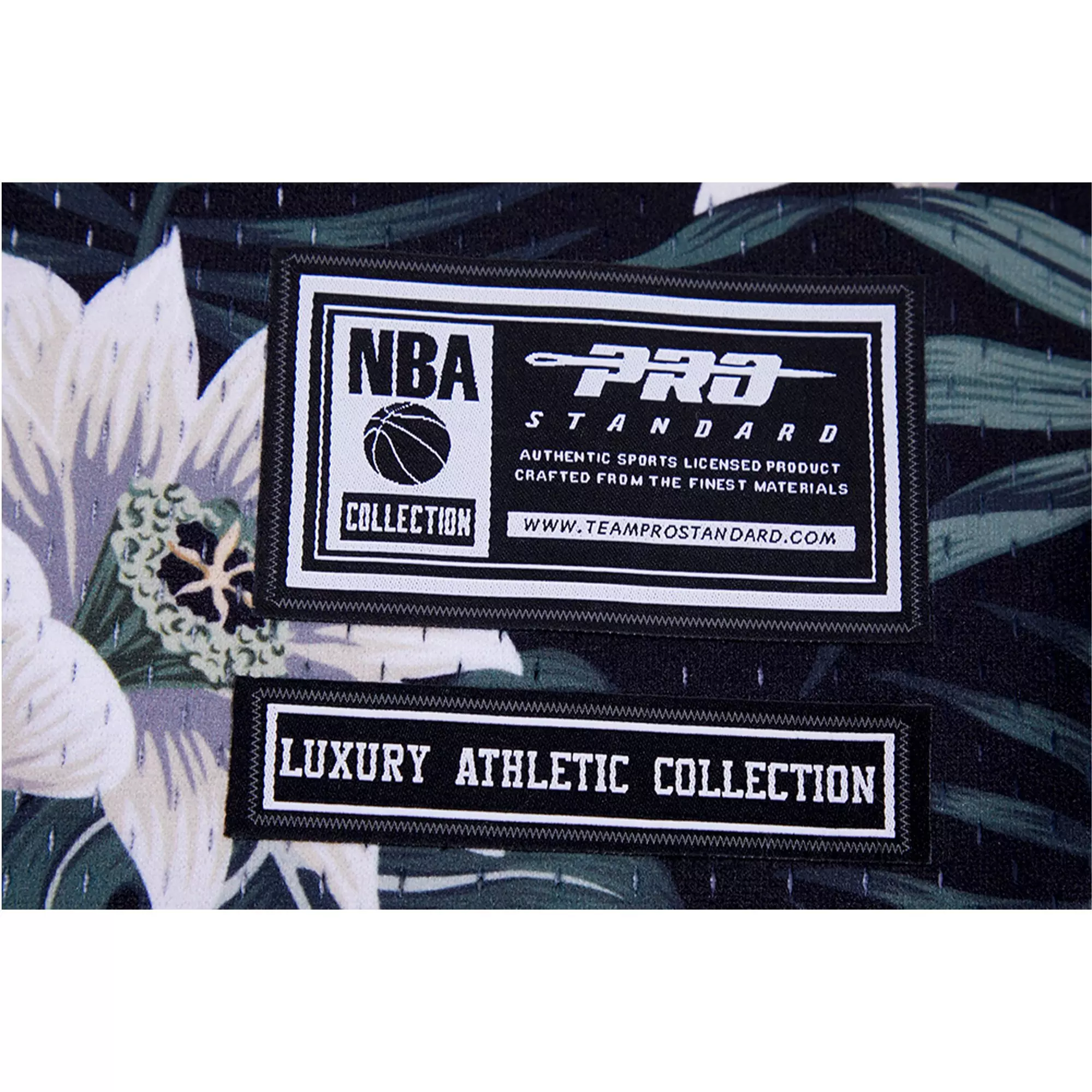 Pro Standard Men's Chicago Bulls Cabana Jersey - BLACK/TAN