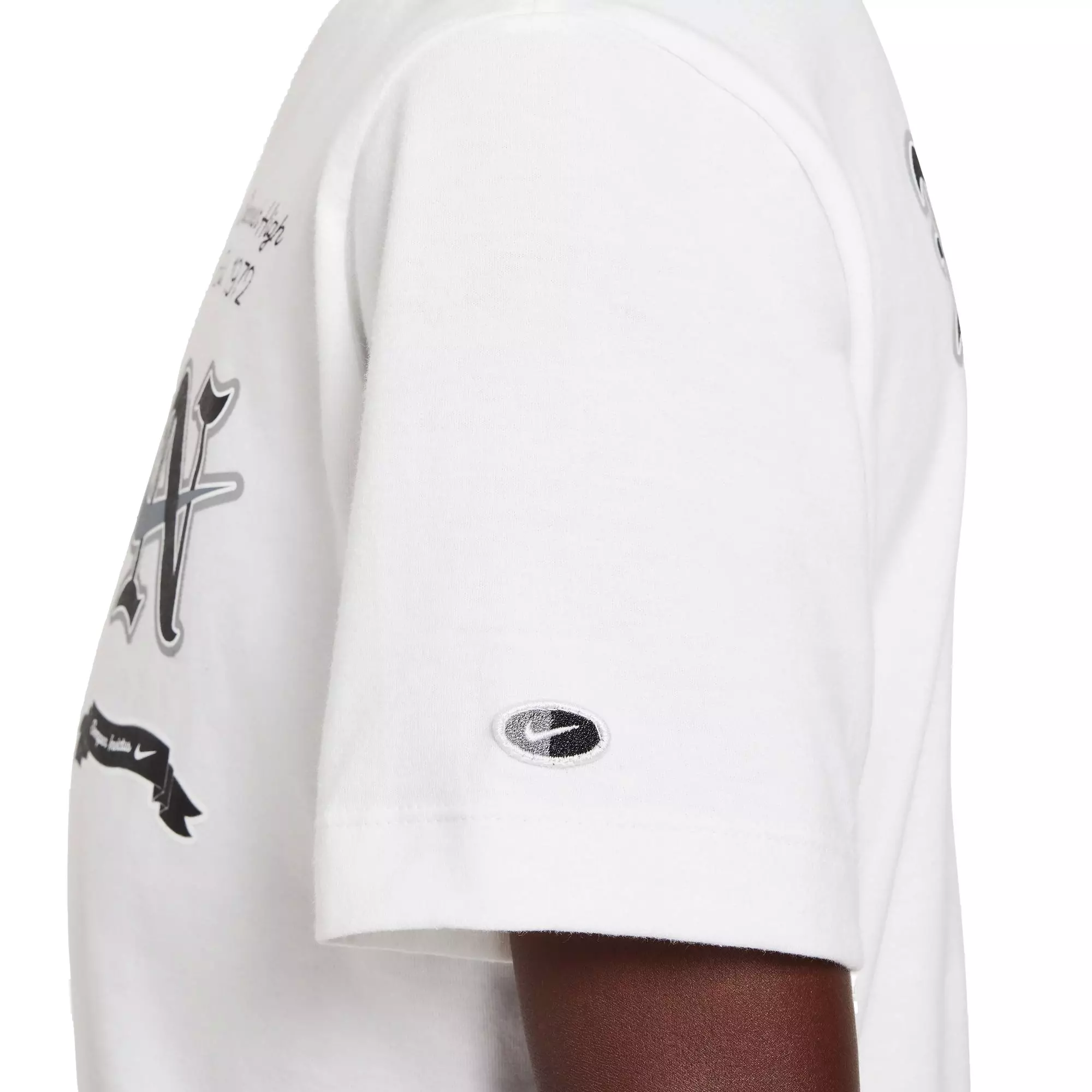 Nike Big Boys' Sportswear Swoosh Jr. High Gel Tee - WHITE