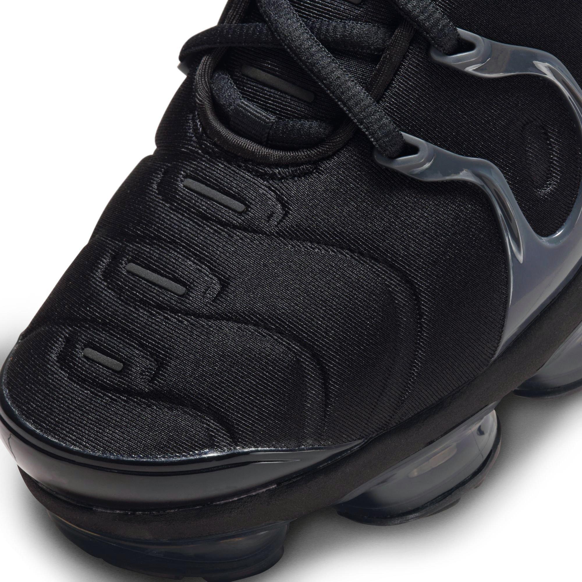 Nike Air VaporMax Plus "Black/Metallic Gold" Men's Shoe - BLACK/METALLIC GOLD/ANTHRACITE Thumbnail View 4