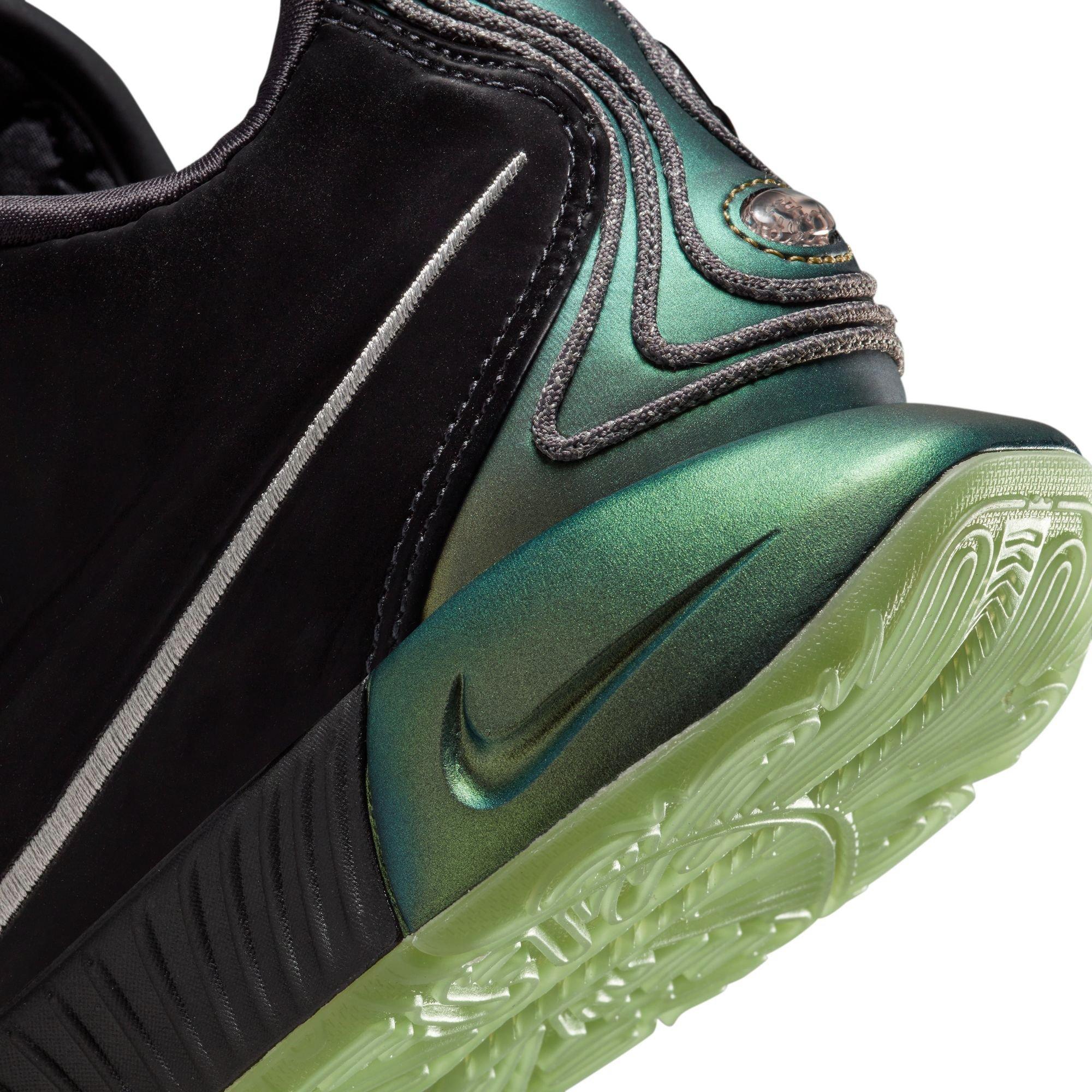 Nike LeBron XXI 
