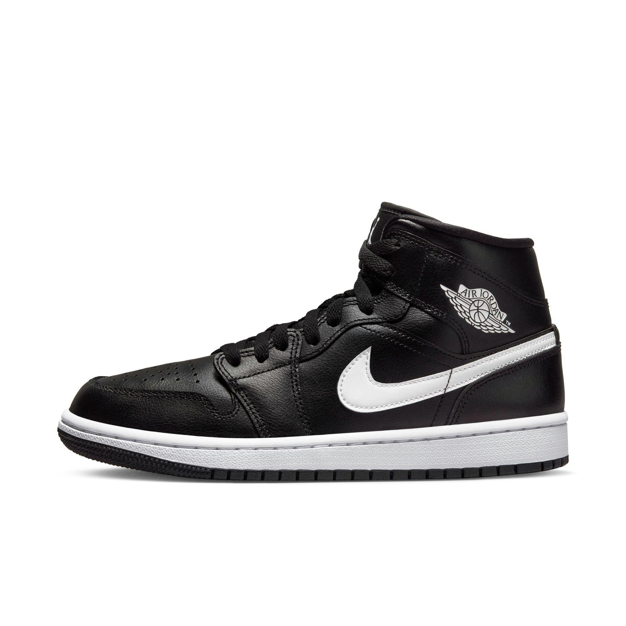 Jordan 1 Mid "Black/White" Women's Shoe - BLACK/WHITE Thumbnail View 4