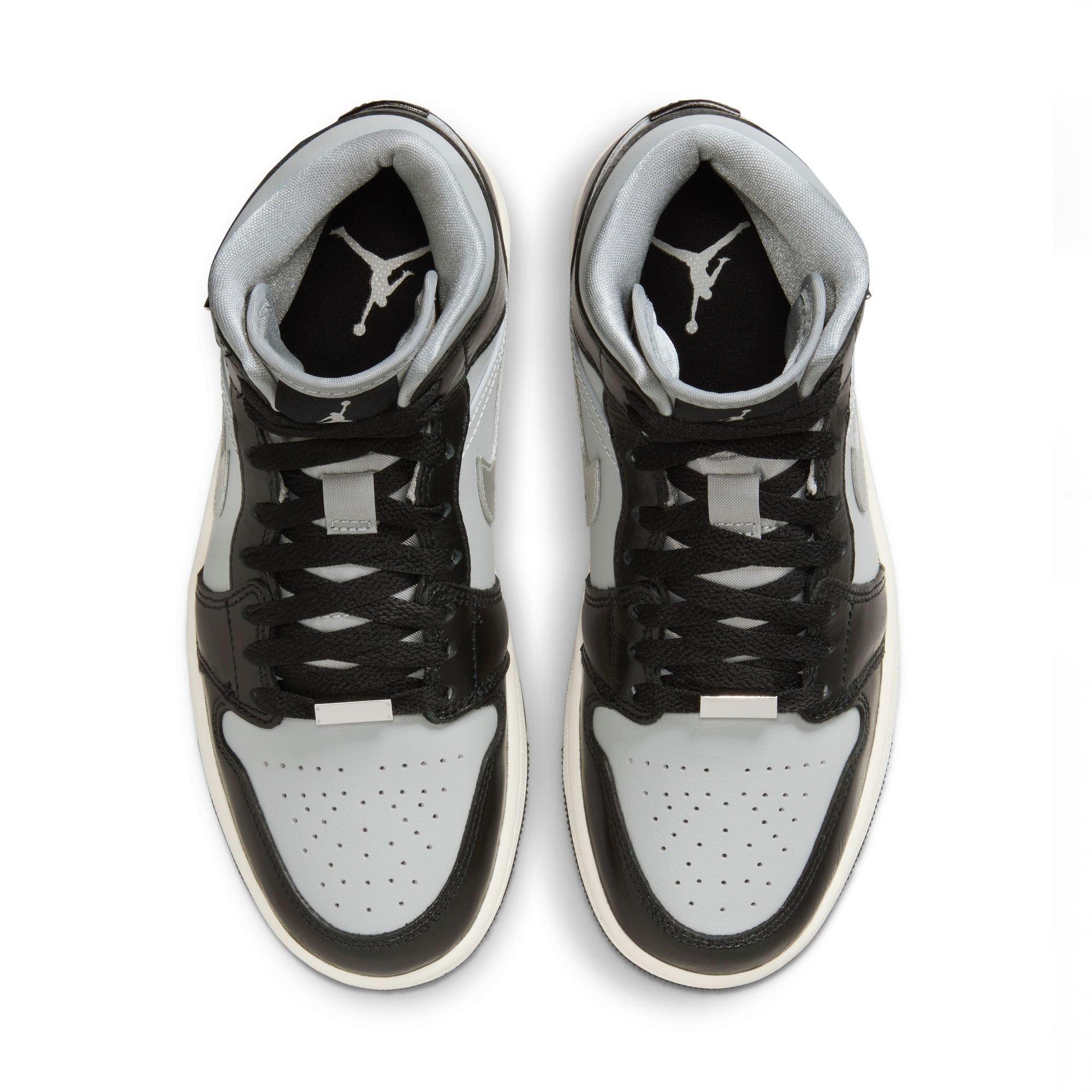 Jordan 1 Mid SE "Black/Metallic Silver/Lt Smoke Grey/Sail" Women's Shoe - BLACK/SILVER Thumbnail View 7