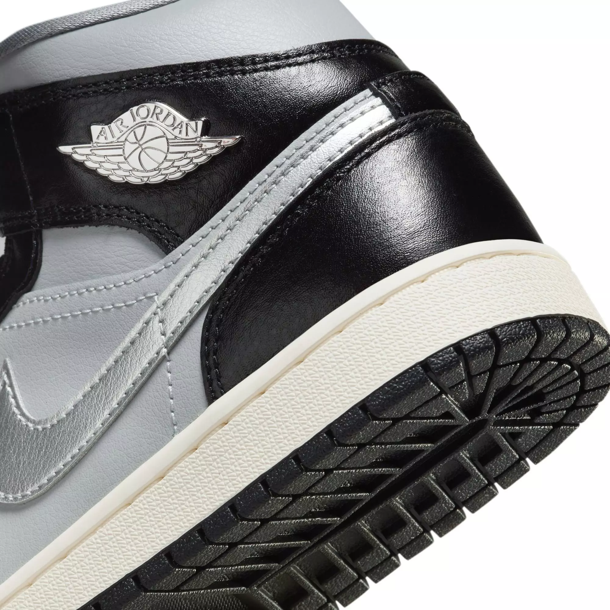 Jordan 1 Mid SE "Black/Metallic Silver/Lt Smoke Grey/Sail" Women's Shoe - BLACK/SILVER