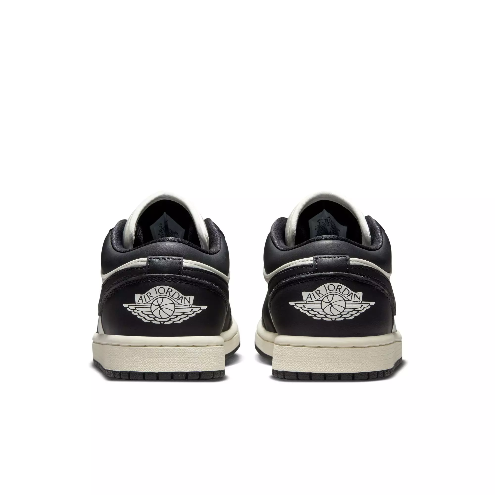 Jordan 1 Low SE "Sail/Black" Women's Shoe - OFF-WHITE/BLACK