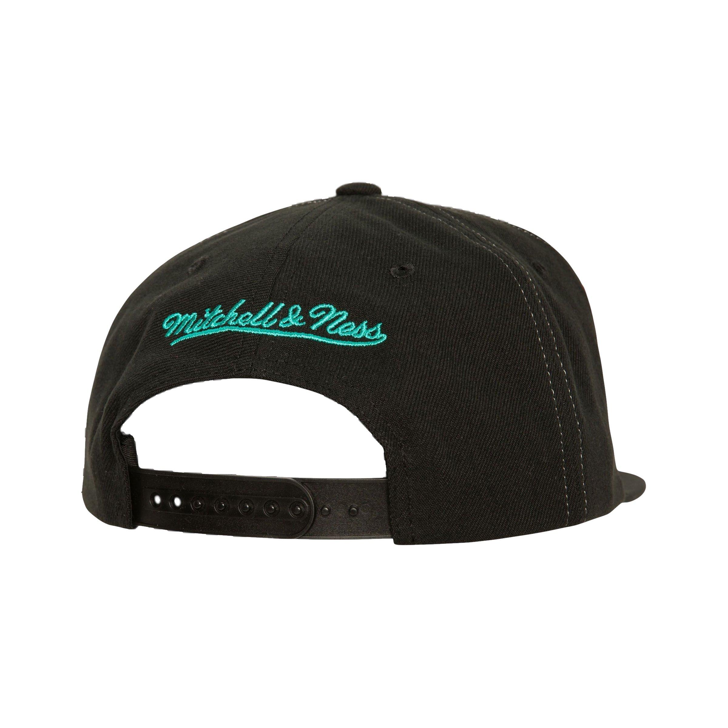 Mitchell & Ness Memphis Grizzlies Varsity Bust Snapback Hat