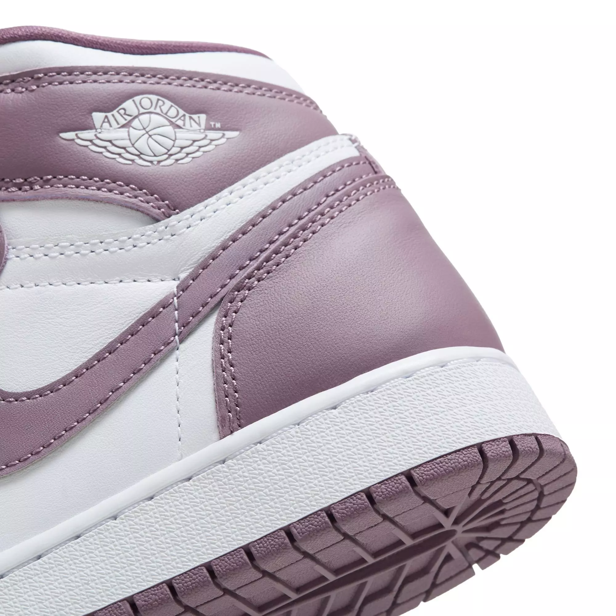 Jordan 1 Retro High OG "Mauve" Grade School Kids' Shoe - WHITE/SKY J MAUVE