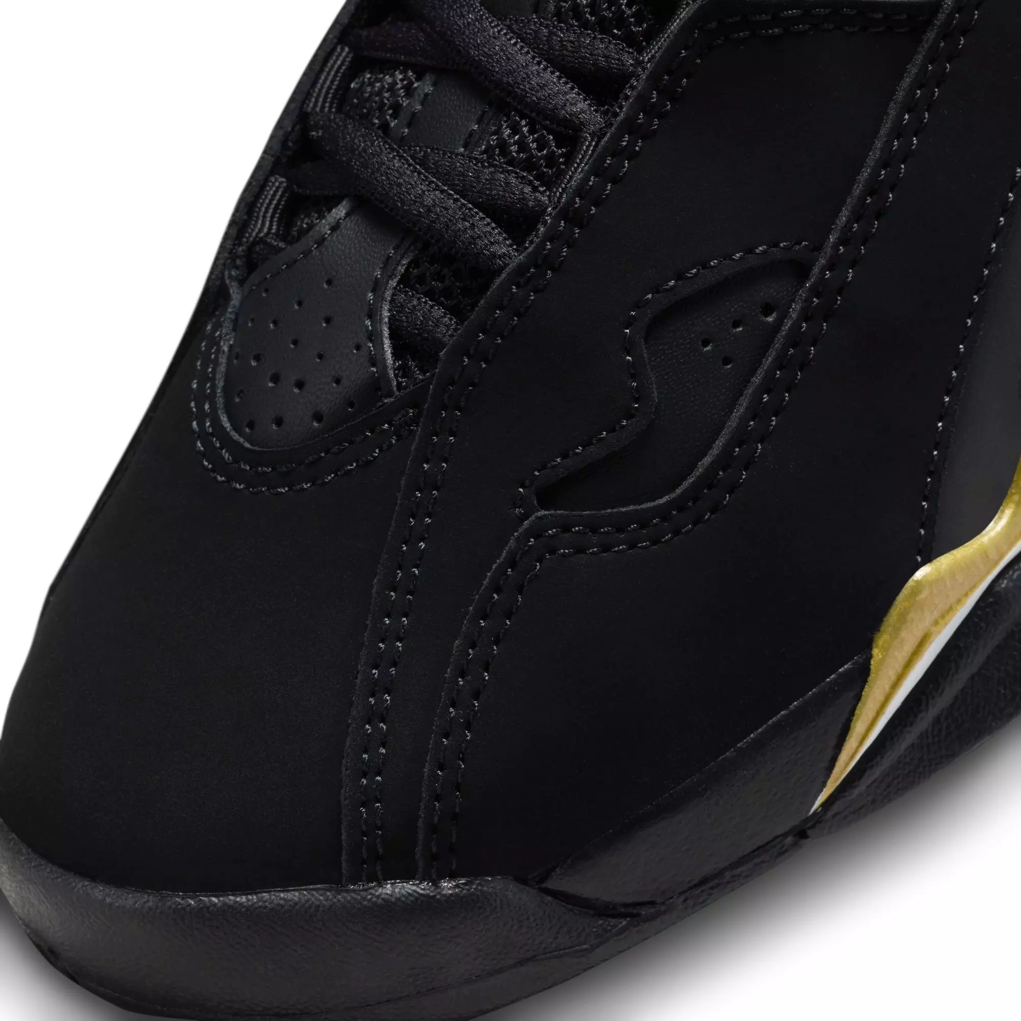 Jordan True Flight "Black/White/Metallic Gold" Grade School Boys' Shoe - BLACK/GOLD