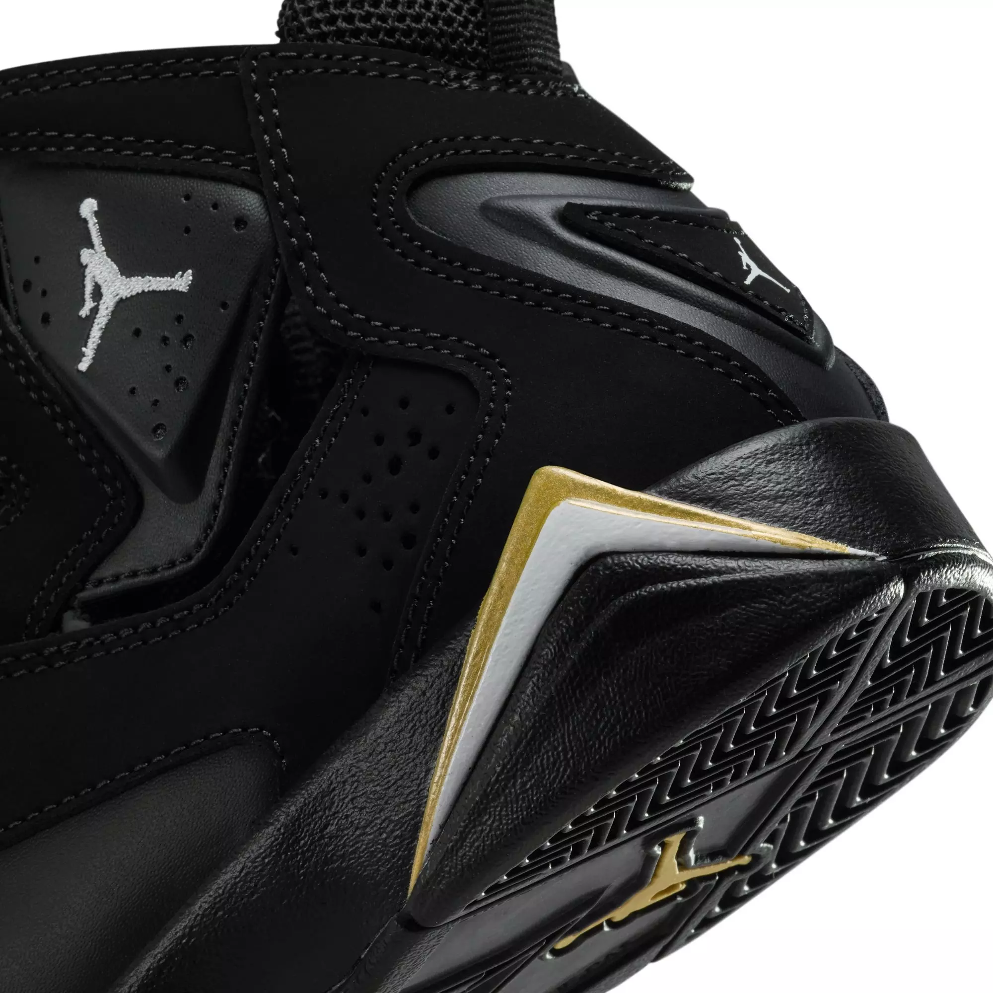 Jordan True Flight "Black/White/Metallic Gold" Grade School Boys' Shoe - BLACK/GOLD