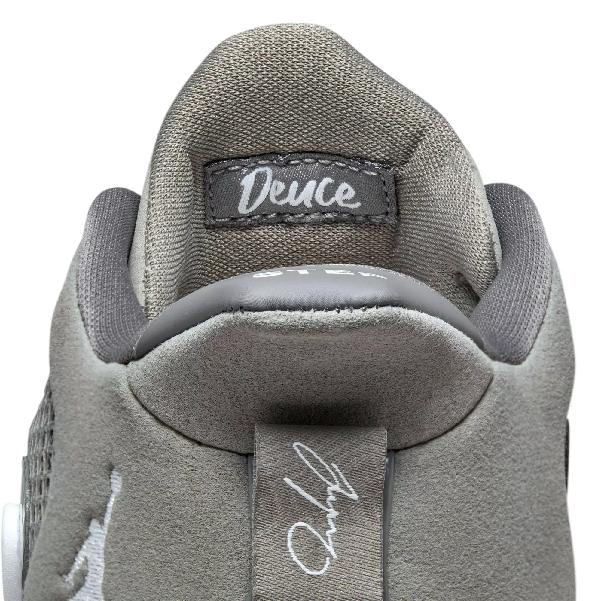 Jordan Tatum 1 "Cool Grey" Grade School Kids' Basketball Shoe - MEDIUM GREY/WHITE/GUNSMOKE