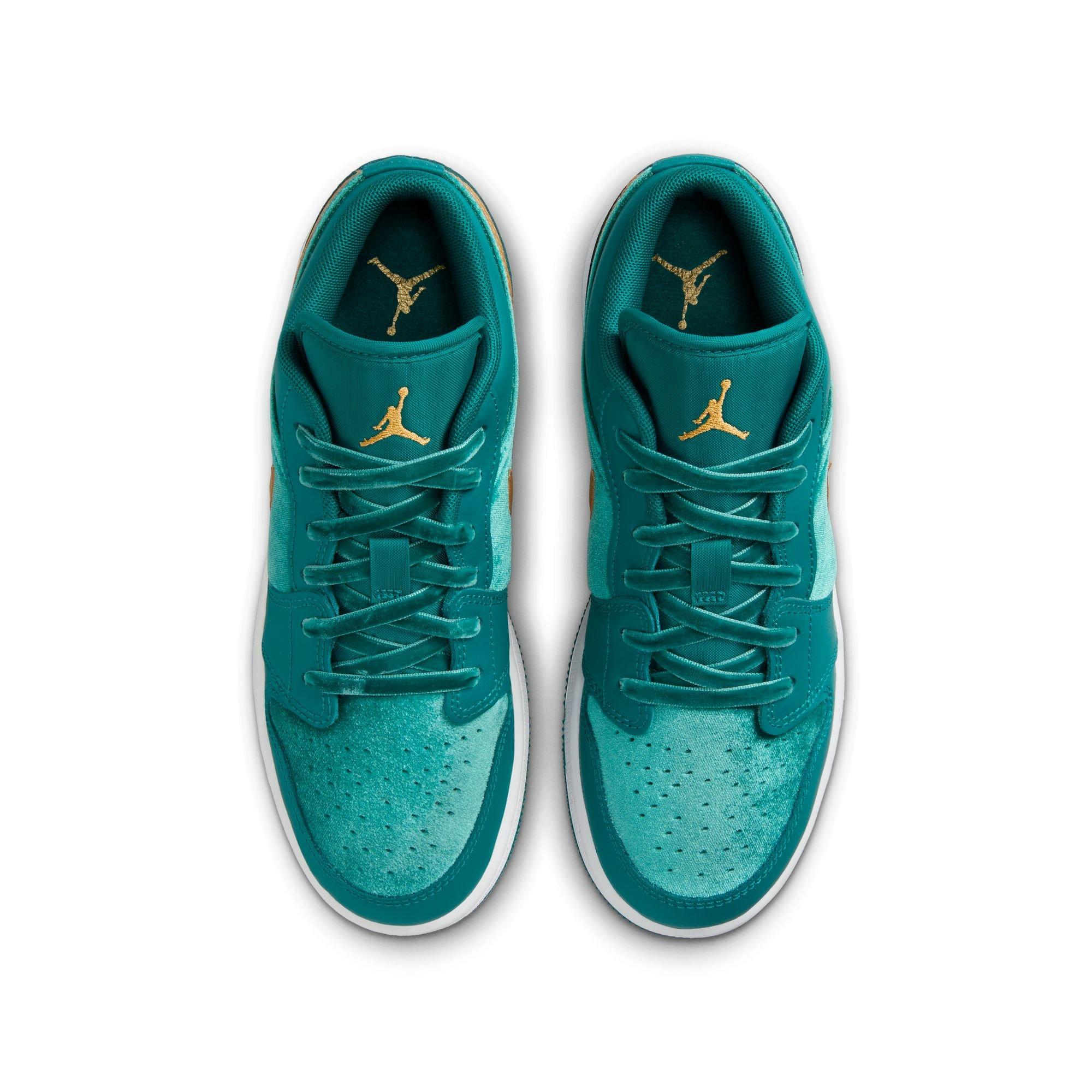 Grade school turbo green jordan outlet 1