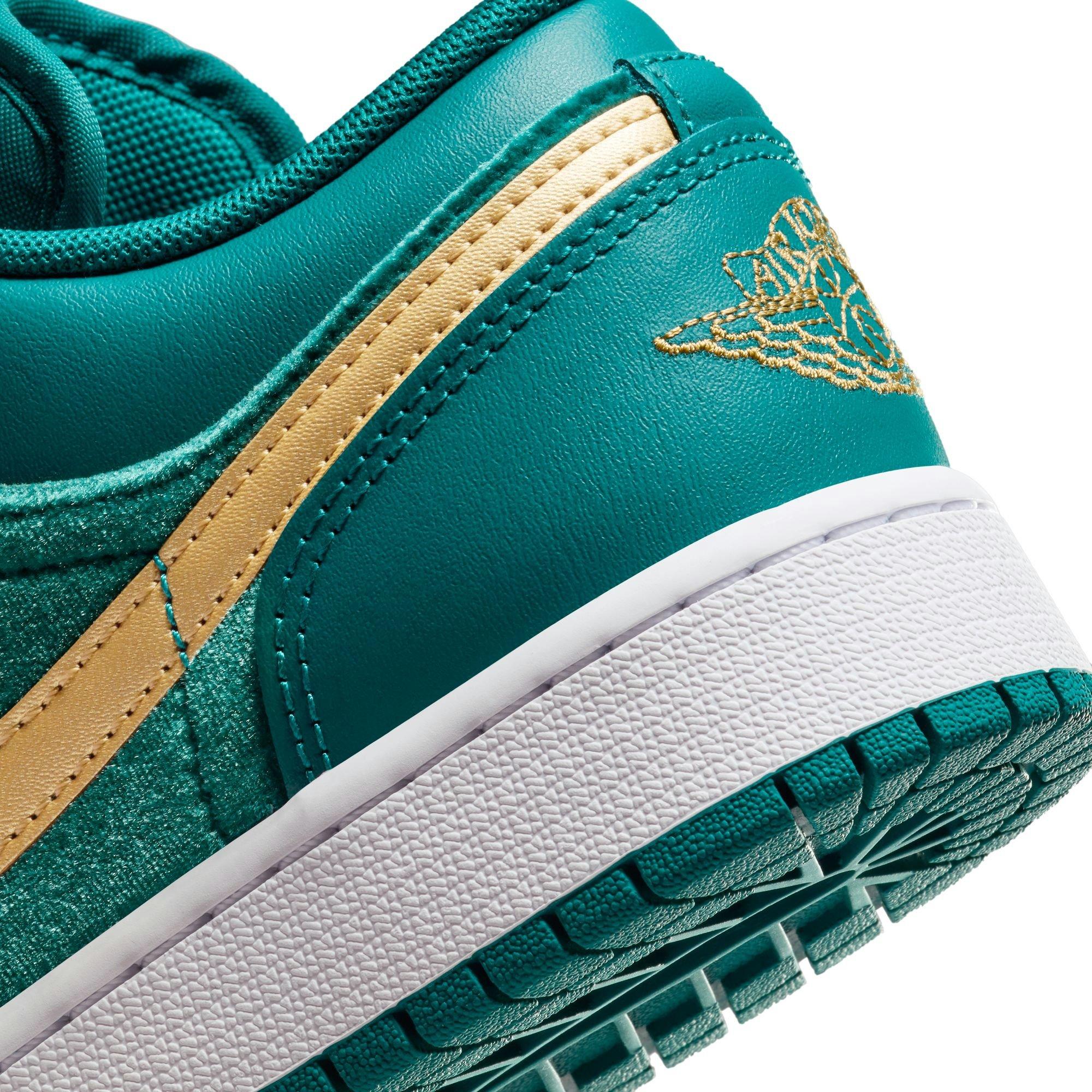 teal jordan low