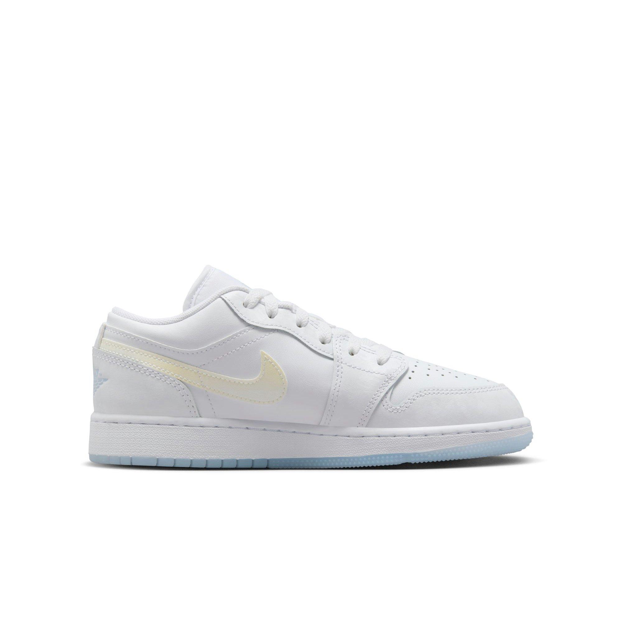 Jordan 1 Low "Frozen" Grade School Girls' Shoe - WHITE/BLUE Thumbnail View 2